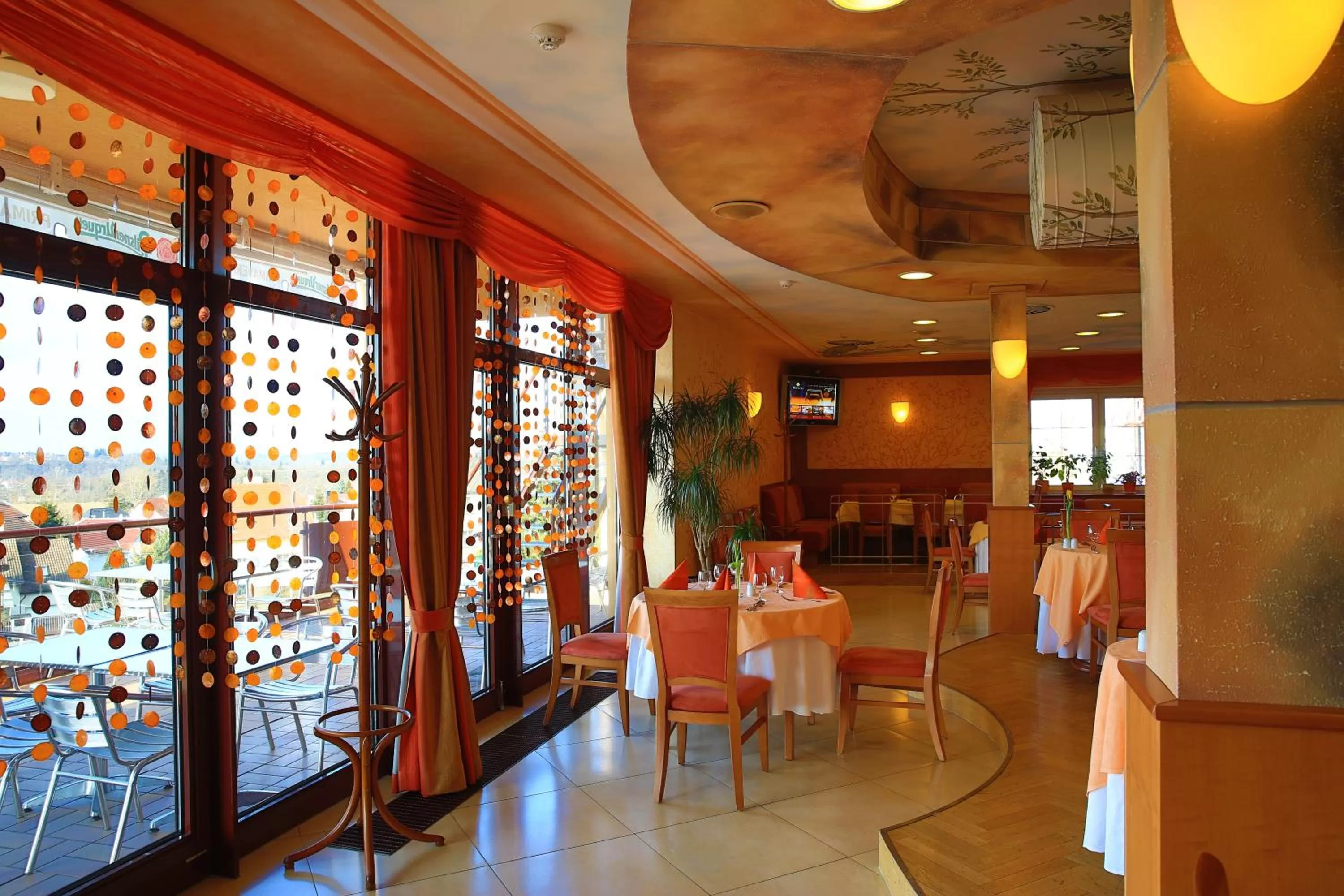 Restaurant/places to eat in PRIMAVERA Hotel & Congress centre