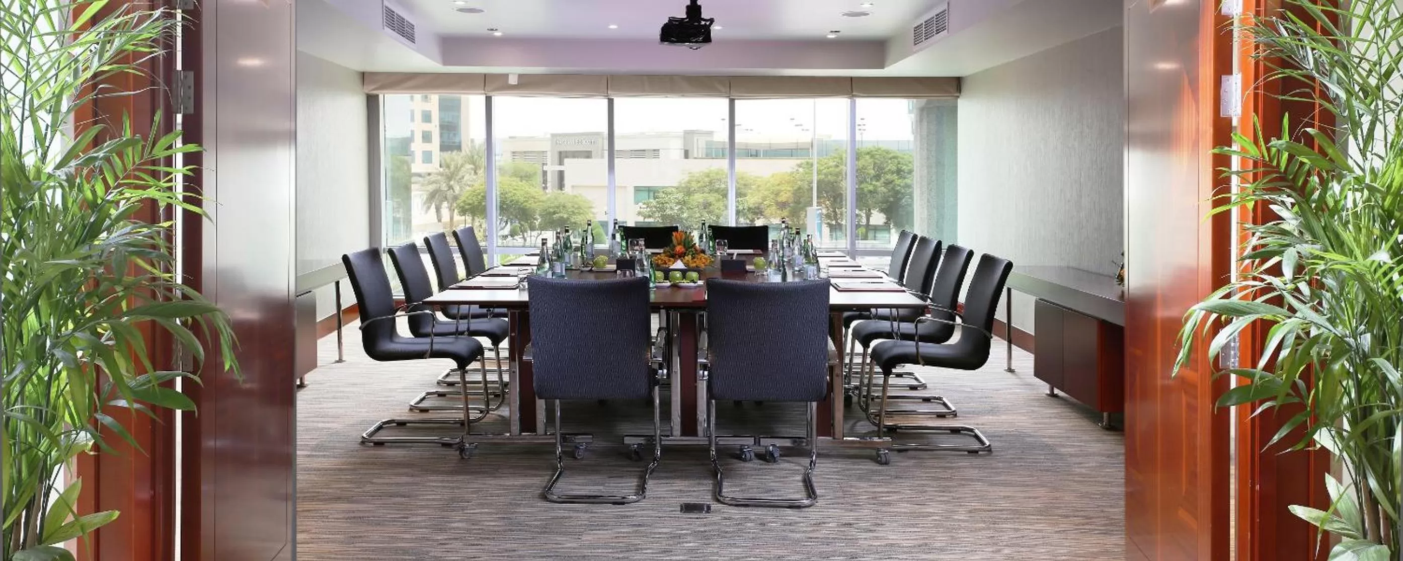 Business facilities in Millennium Airport Hotel Dubai
