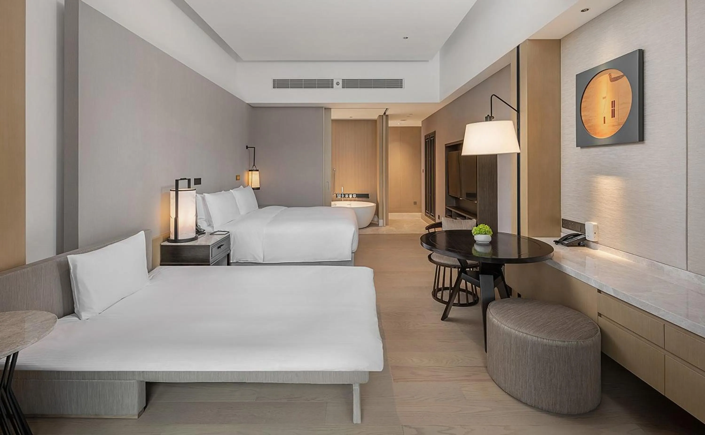 Bed in Hilton Shanghai Songjiang Guangfulin