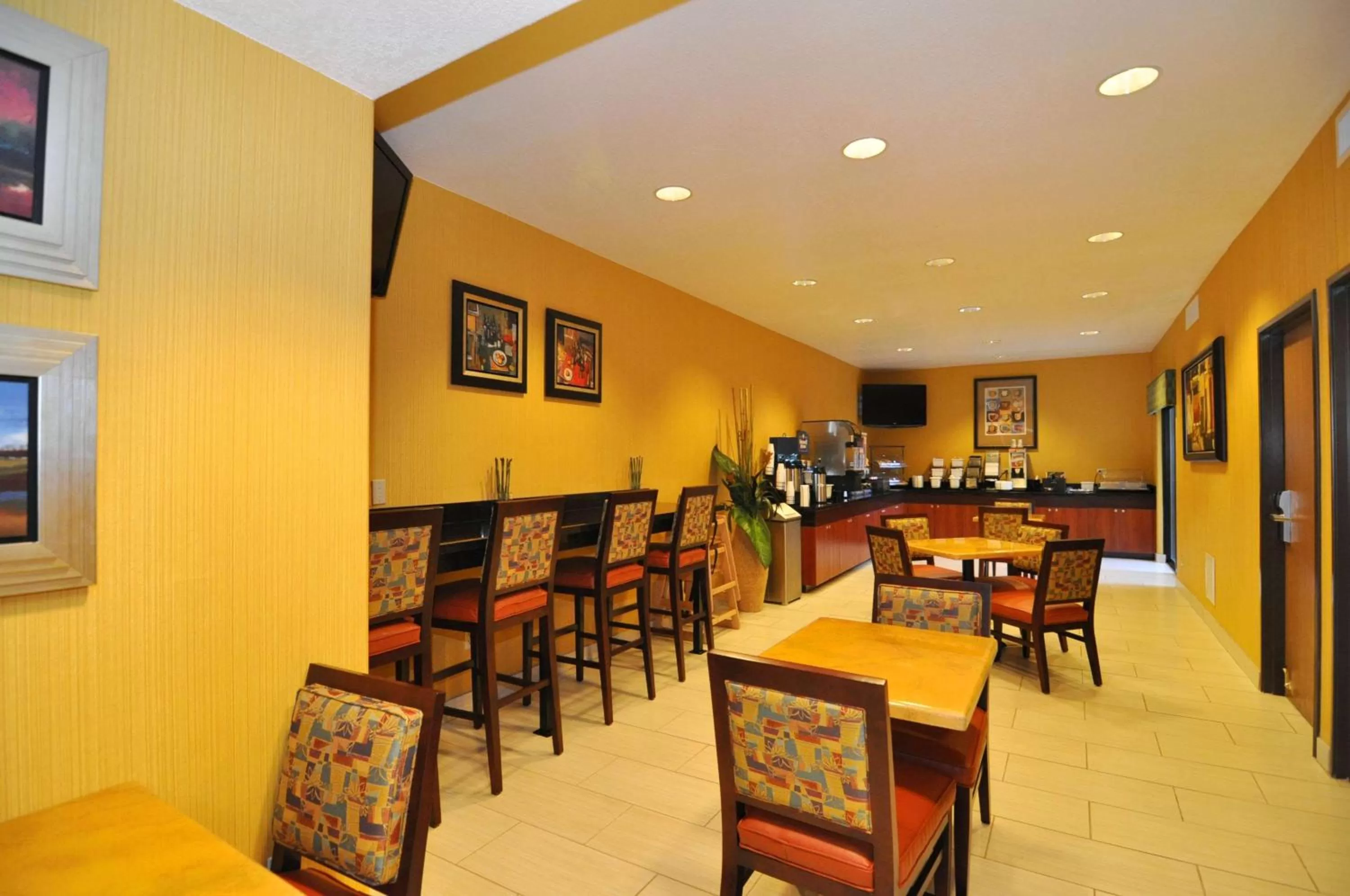 Restaurant/places to eat in Best Western PLUS Fresno Inn