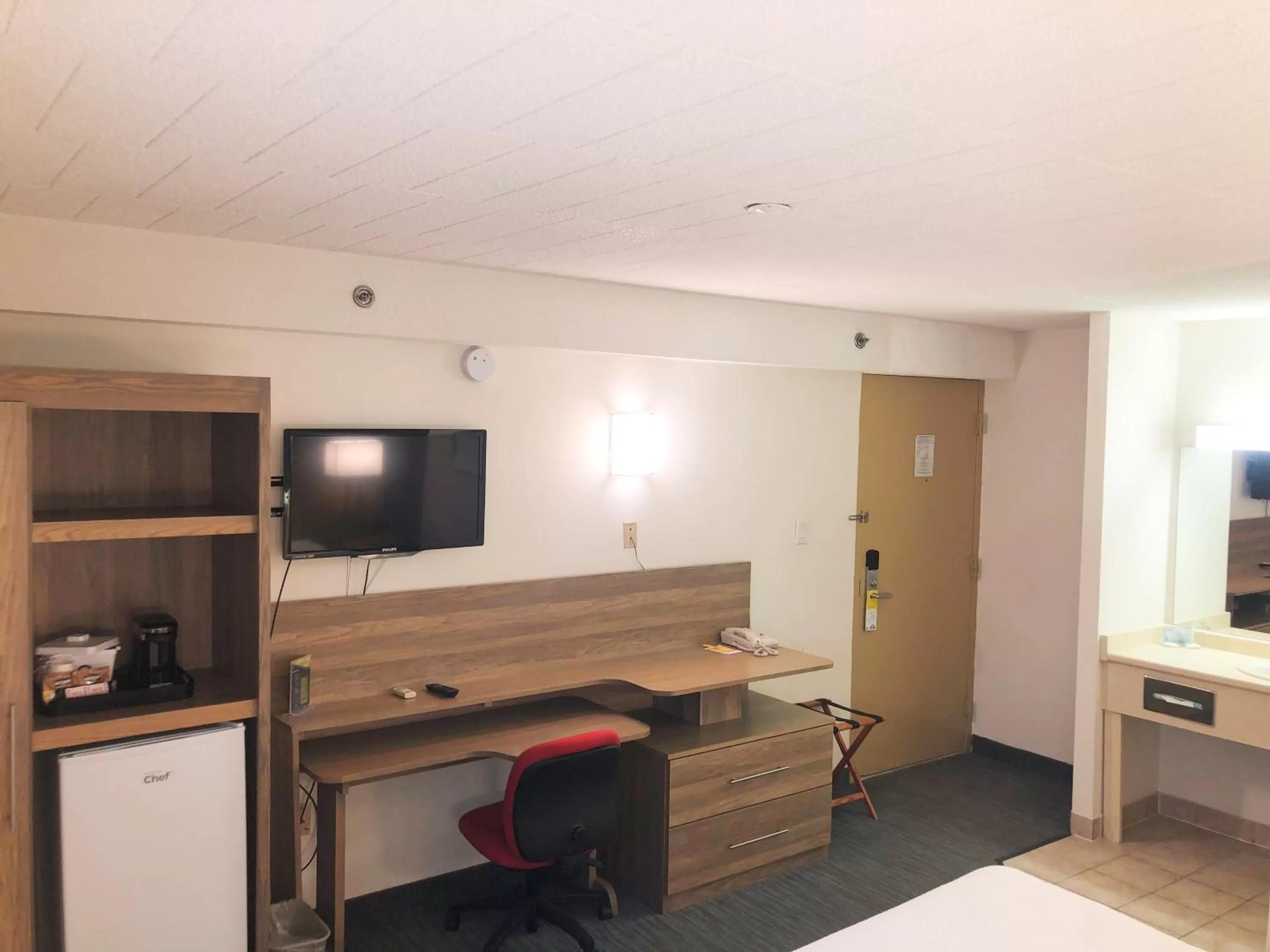 Days Inn by Wyndham Niagara Falls Centre St By the Falls