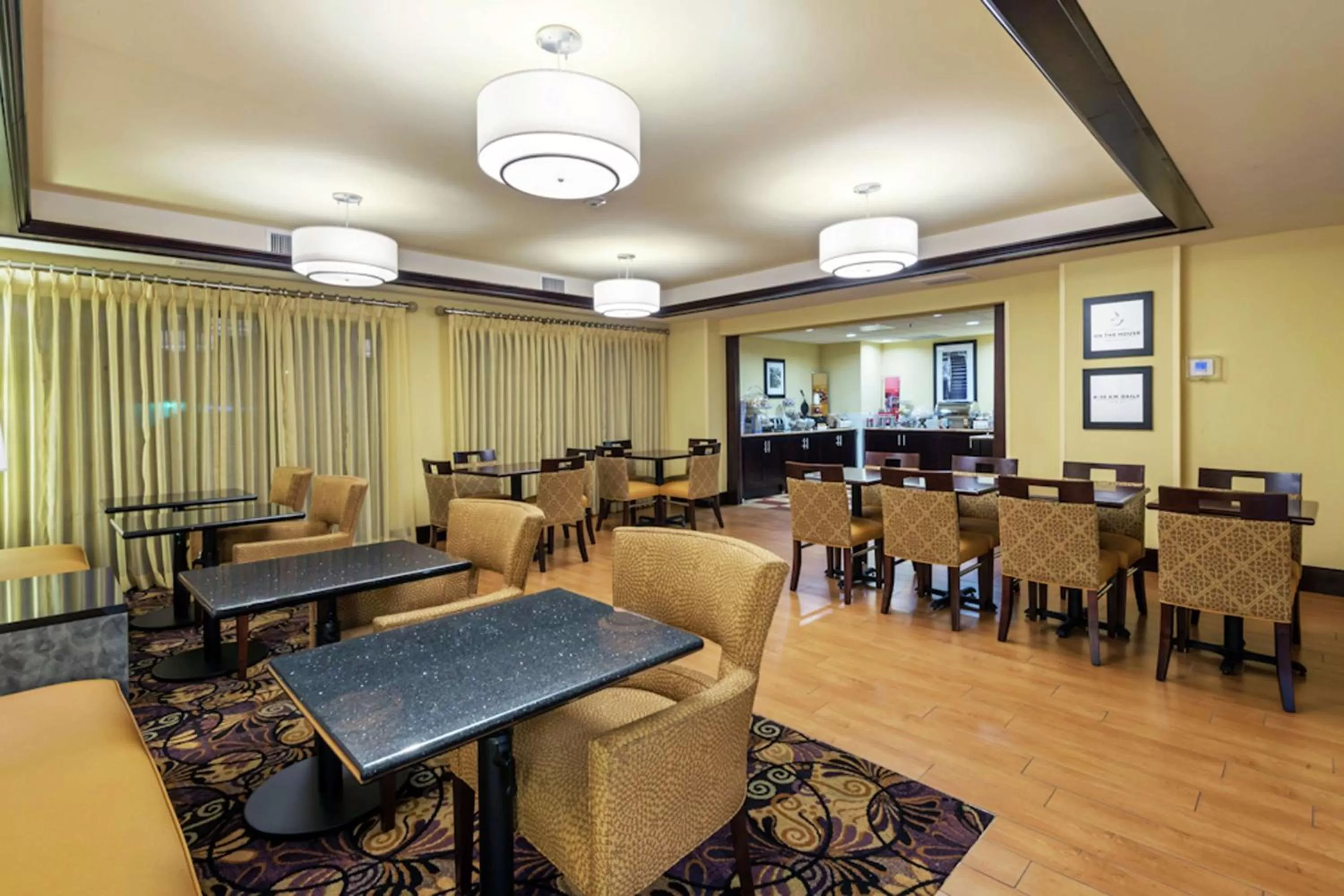 Lobby or reception in Hampton Inn I-10 & College Drive