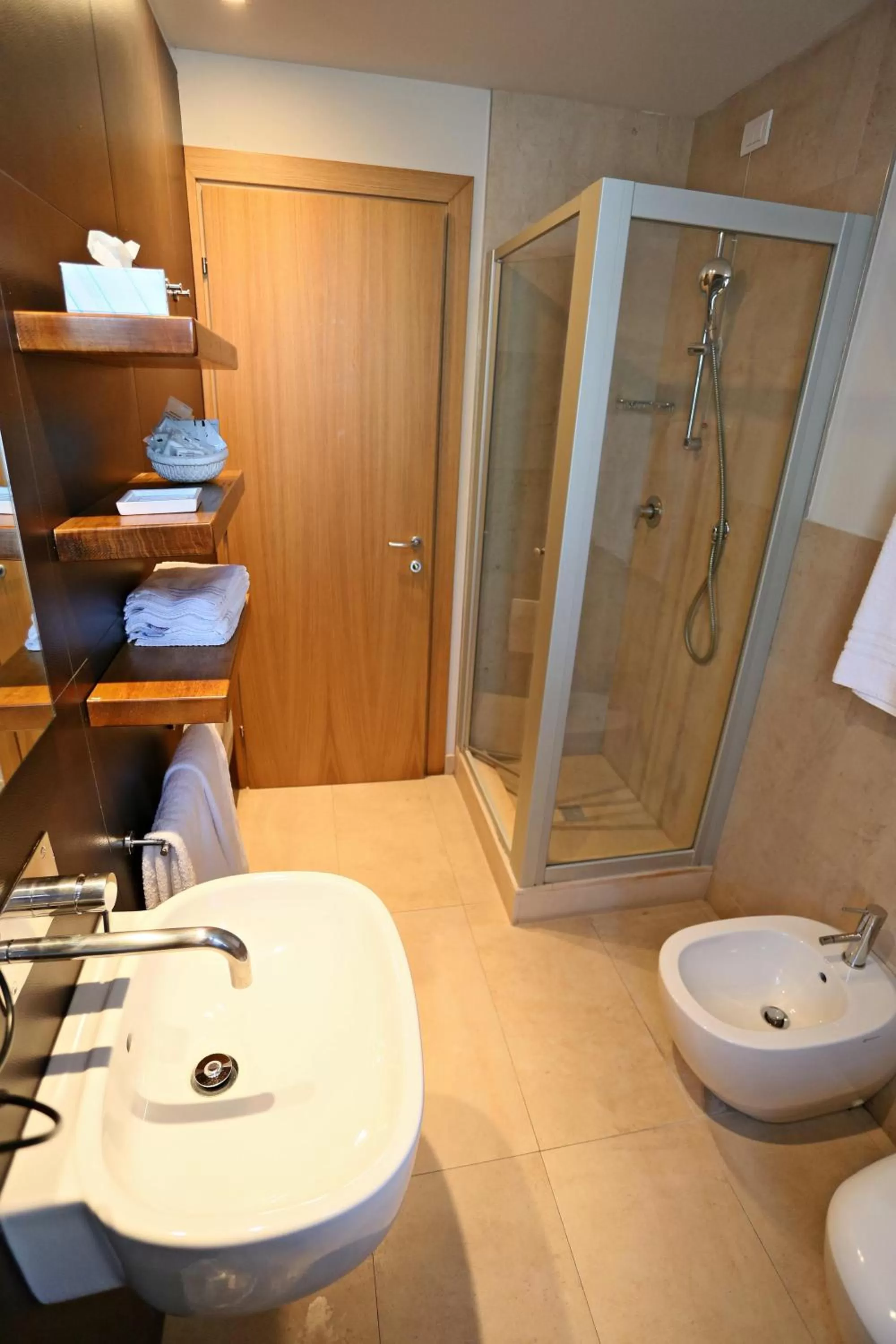 Bathroom in Le Querce Hotel