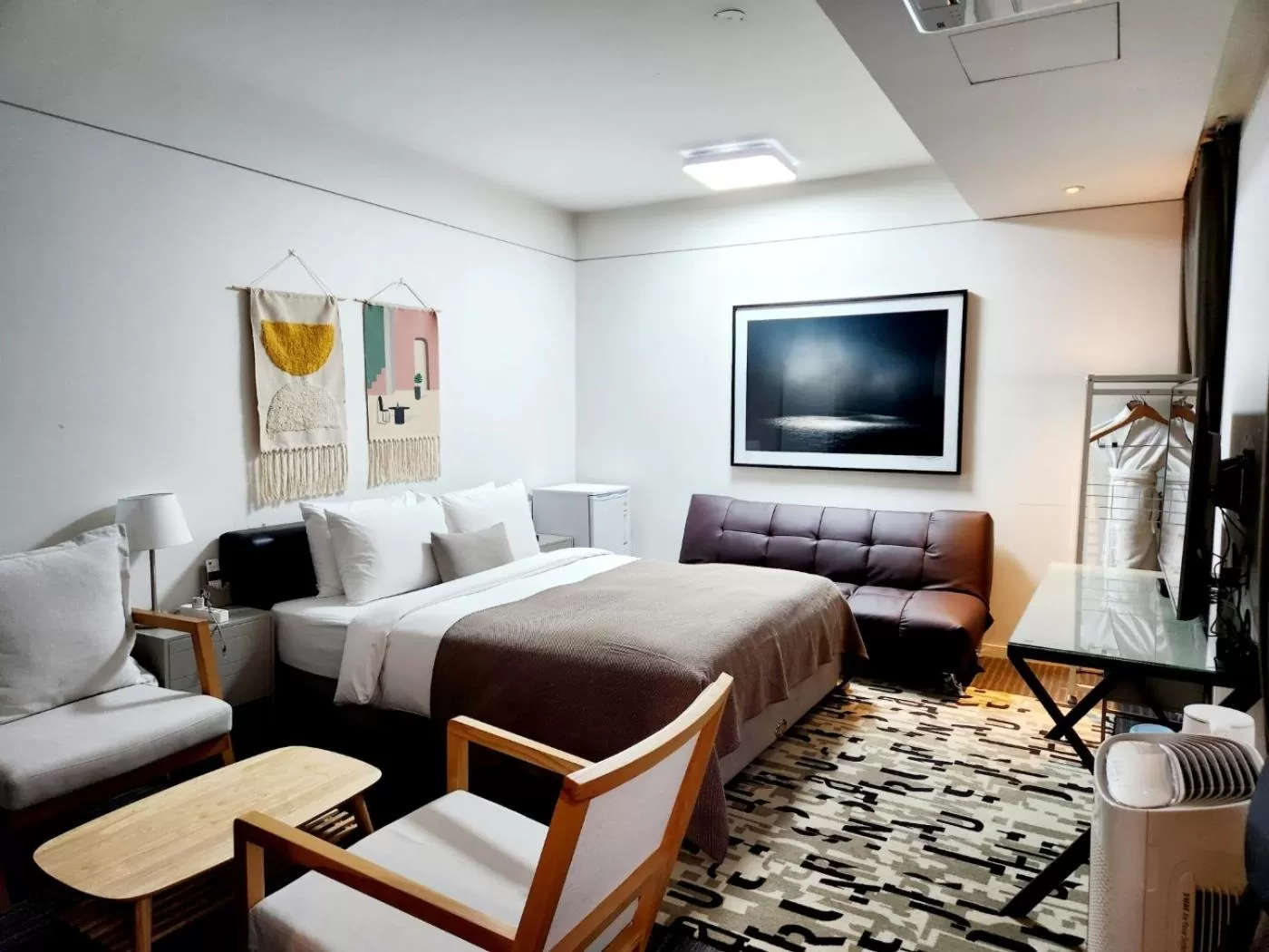 Bed in JS Boutique Hotel