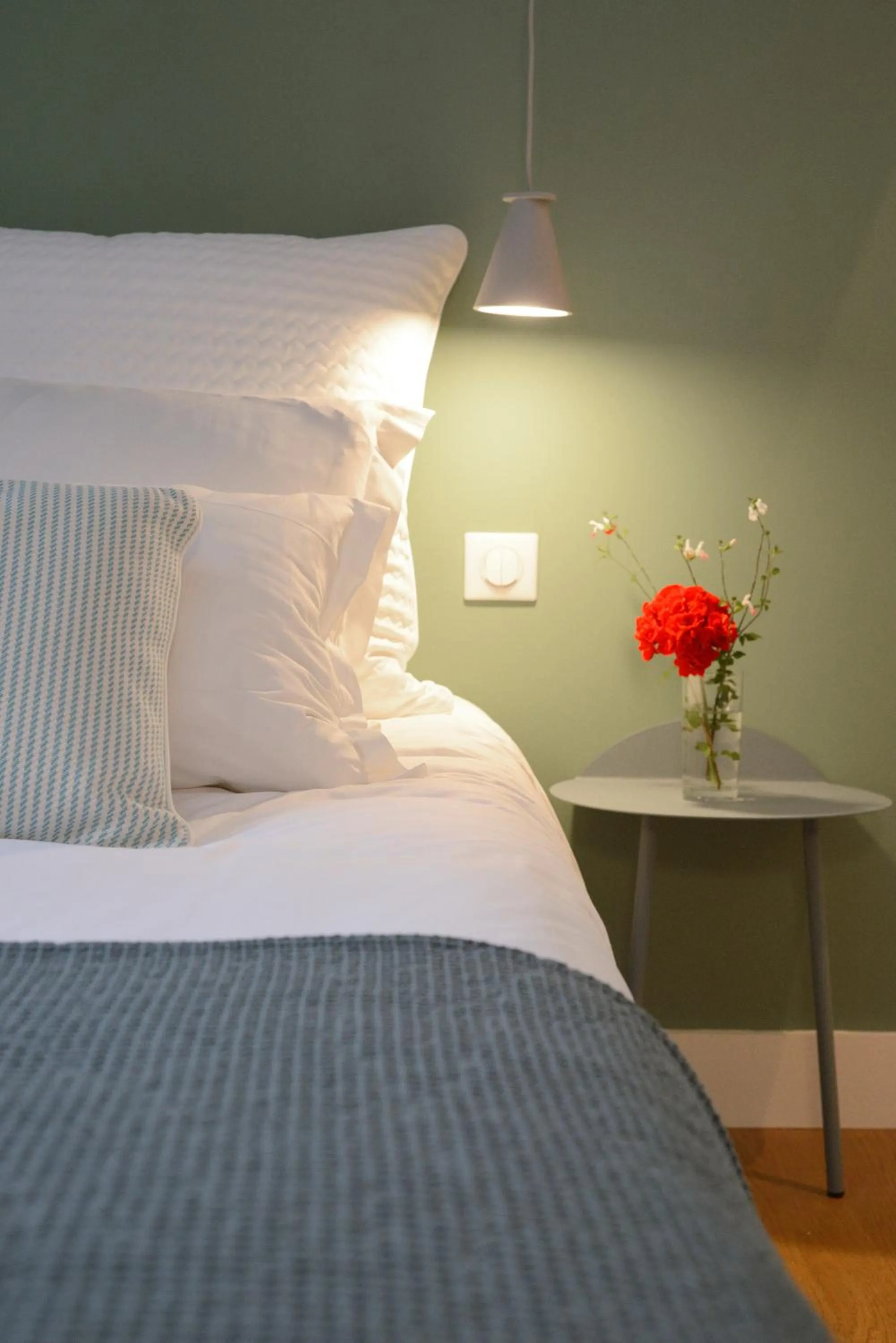 Bed in Hôtel Le Saint Christophe