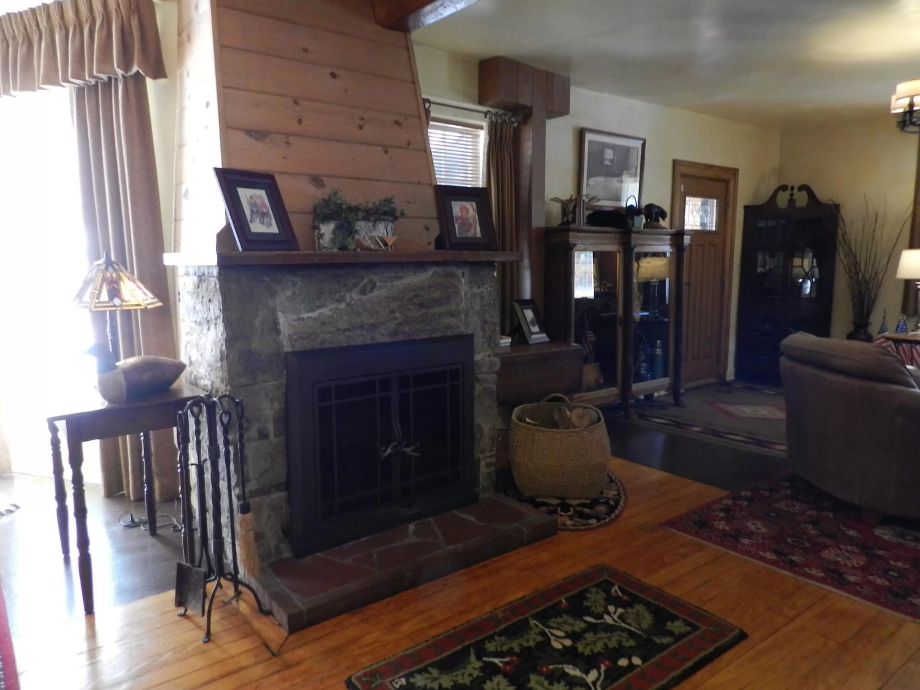 Seating Area in Waybury Inn