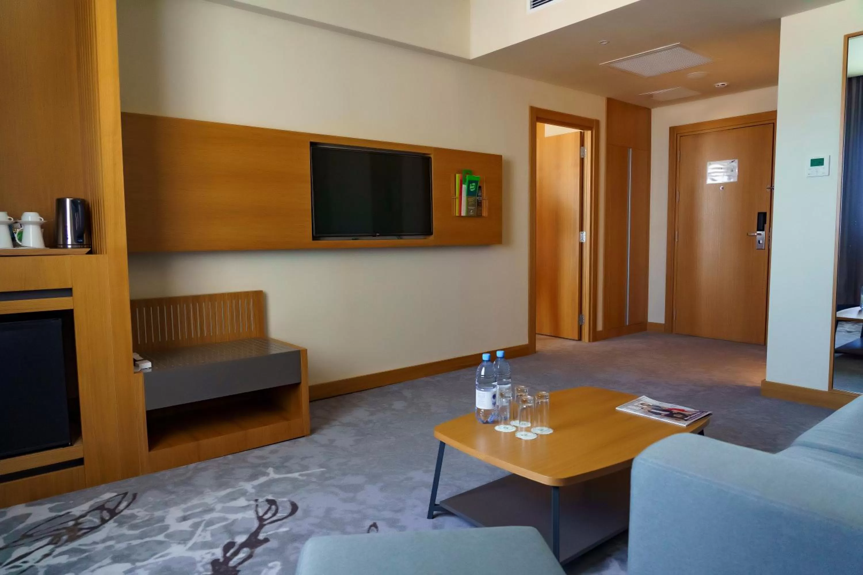 TV and multimedia in Holiday Inn - Aktau - Seaside by IHG