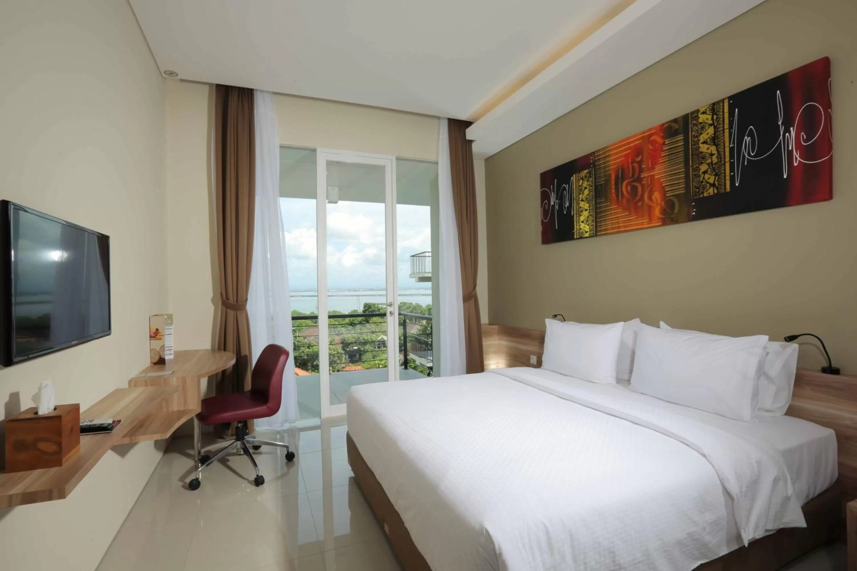 Bedroom, Bed in Mahogany Hotel