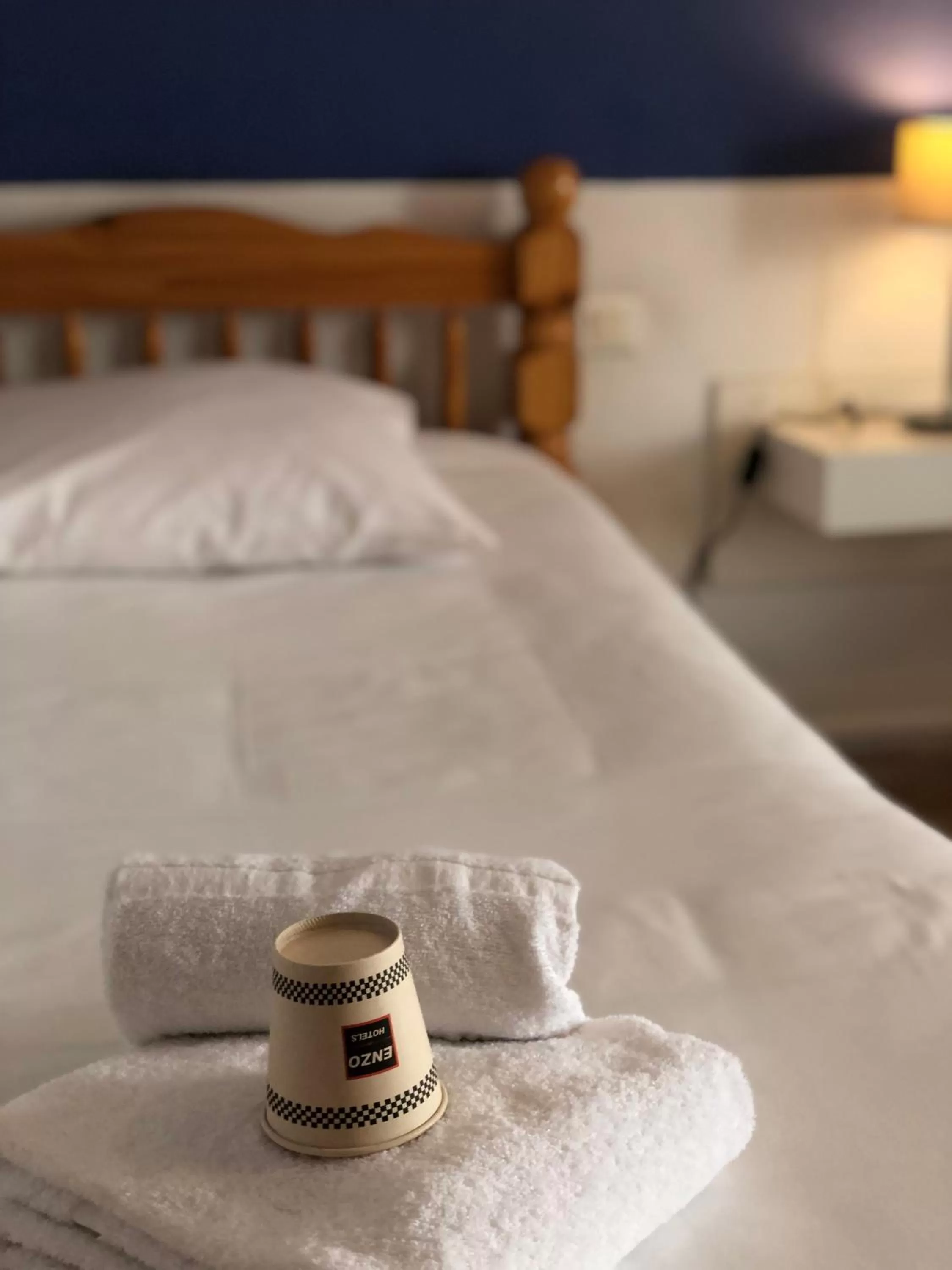 Bed in Enzo Hotels Neufchâteau by Kyriad Direct