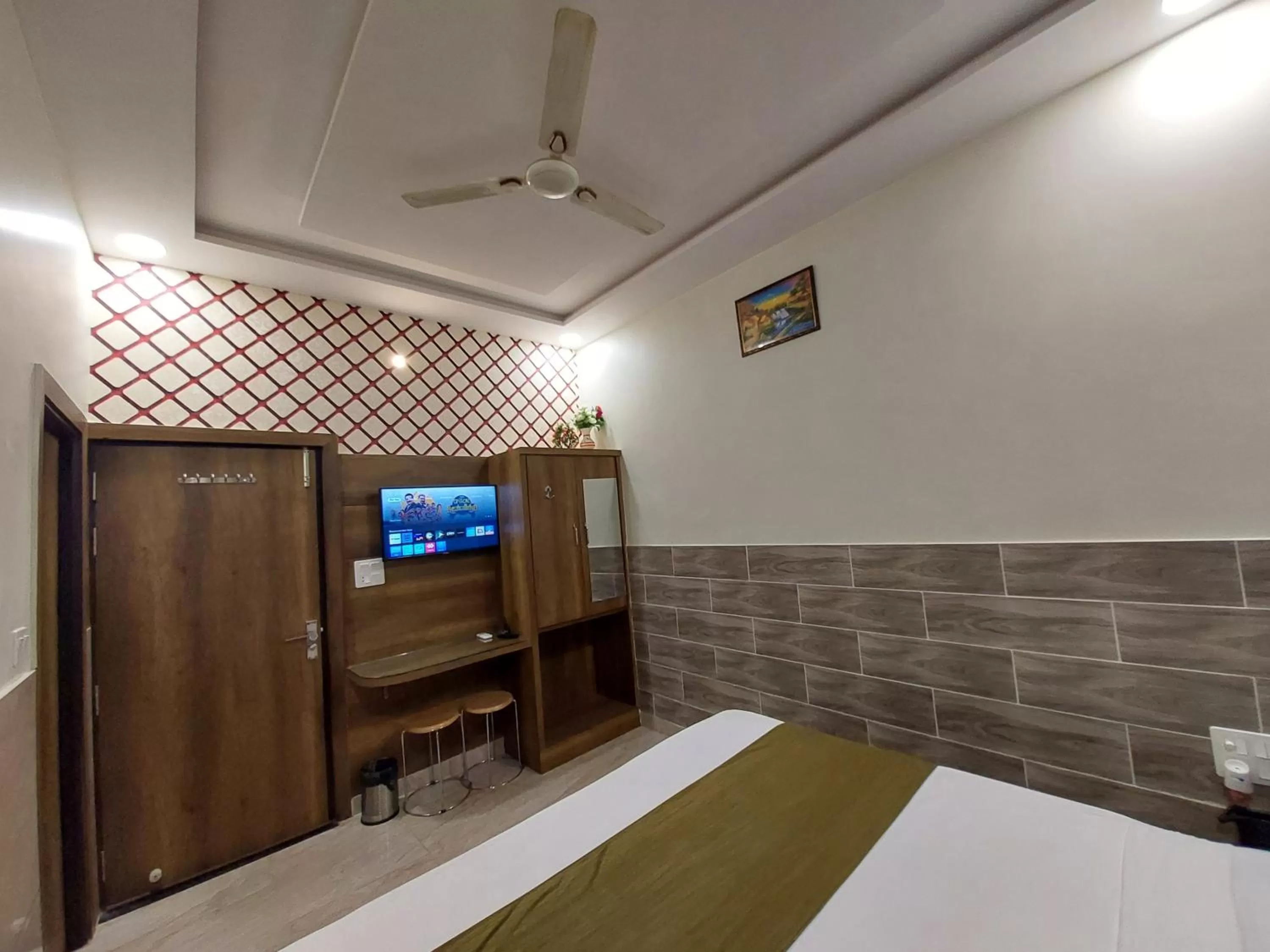 Bed in Taj Nice Point Manage by Taj Sunrise Group