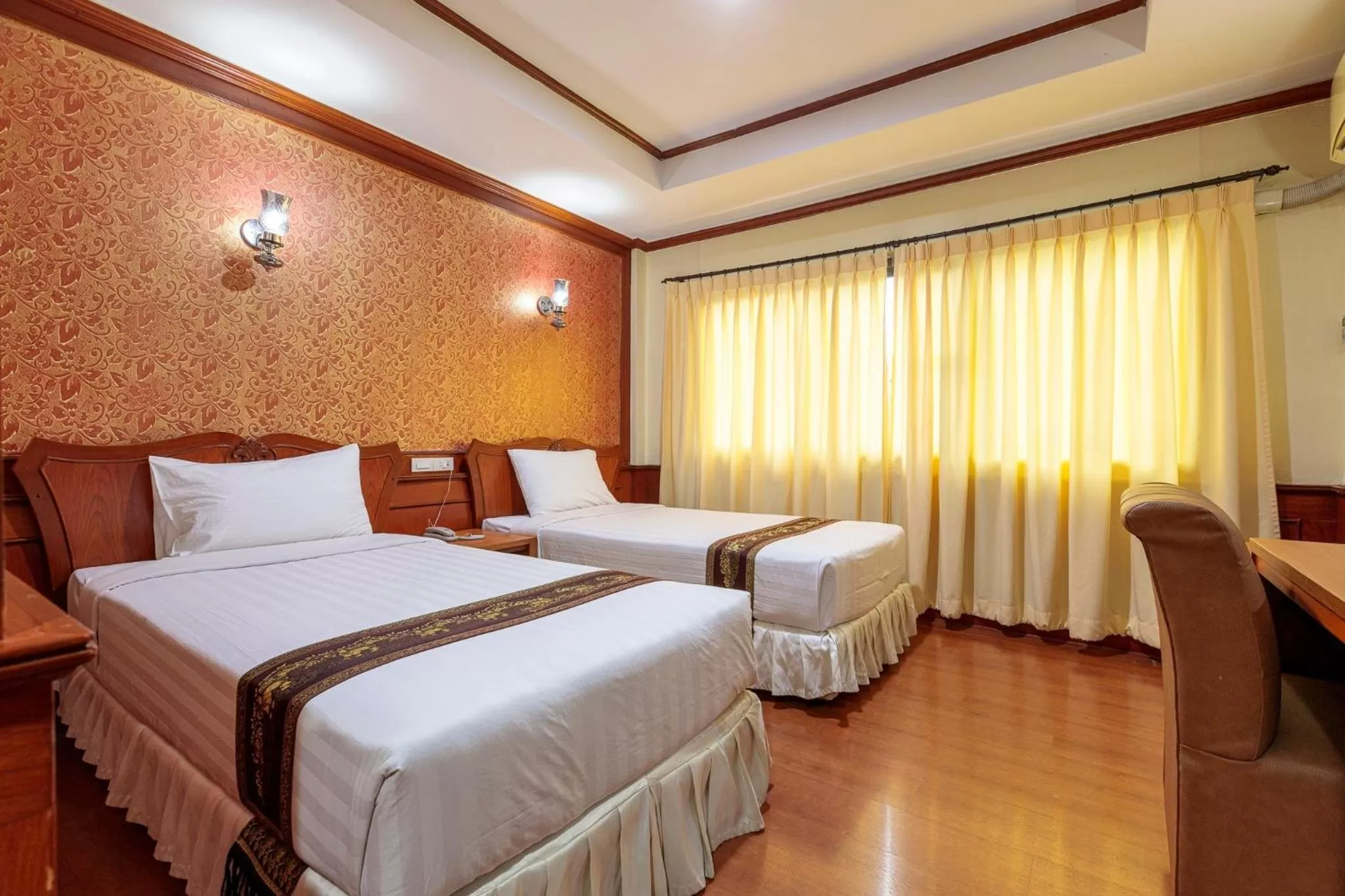 Bedroom, Bed in PJ Watergate Hotel