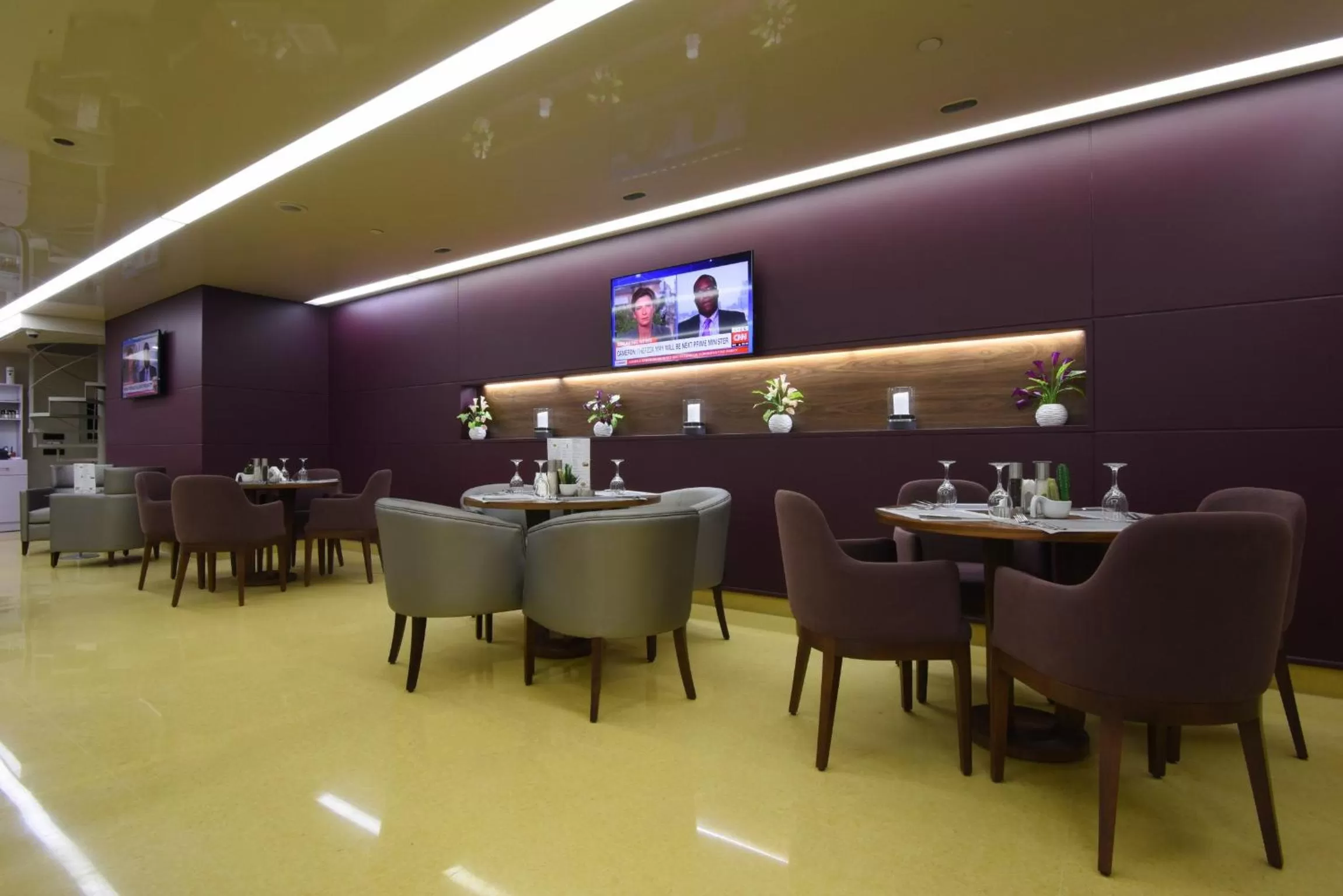 Lounge or bar in Ramada by Wyndham Downtown Beirut