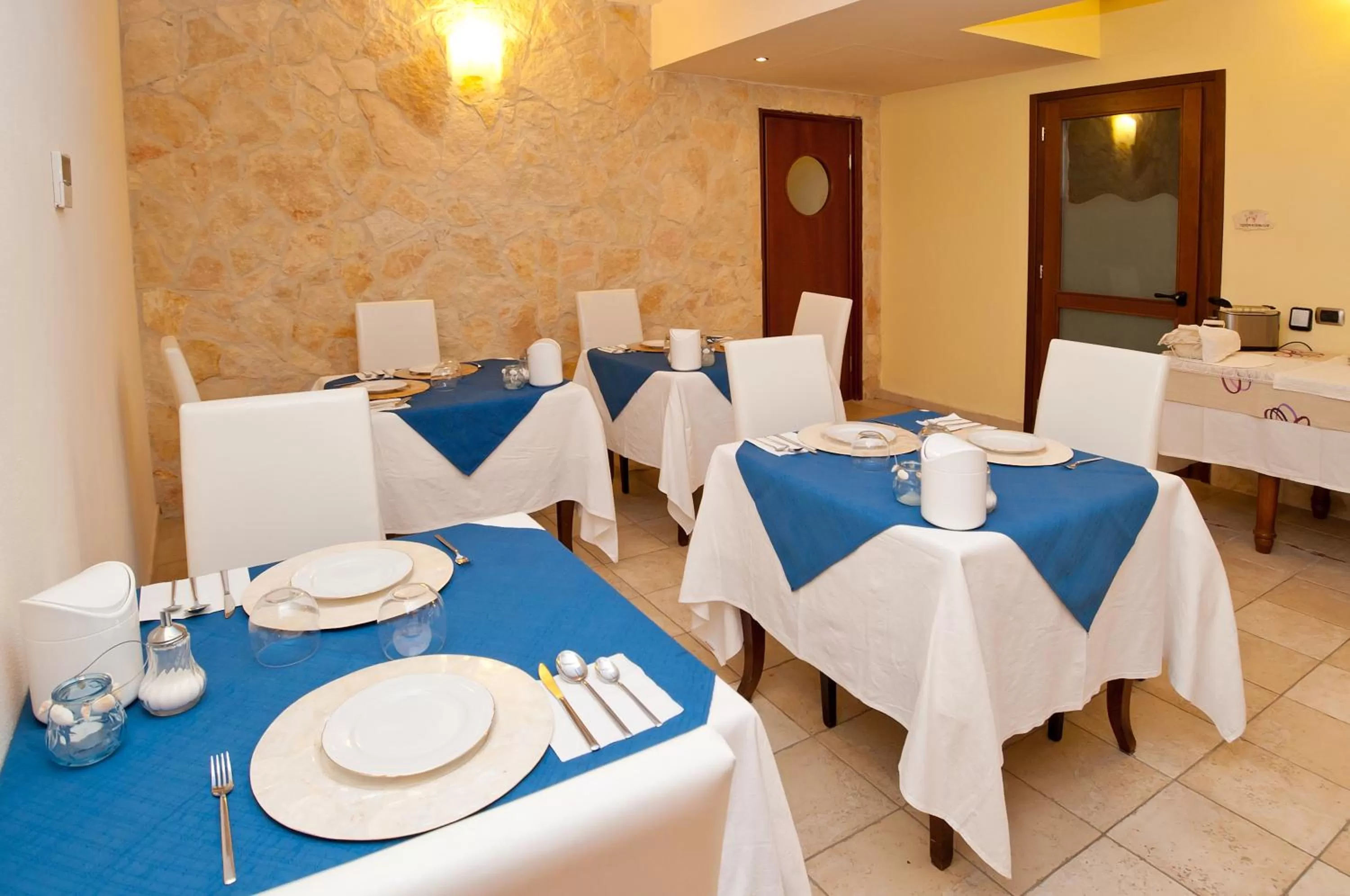 Restaurant/places to eat in Gentarrubia