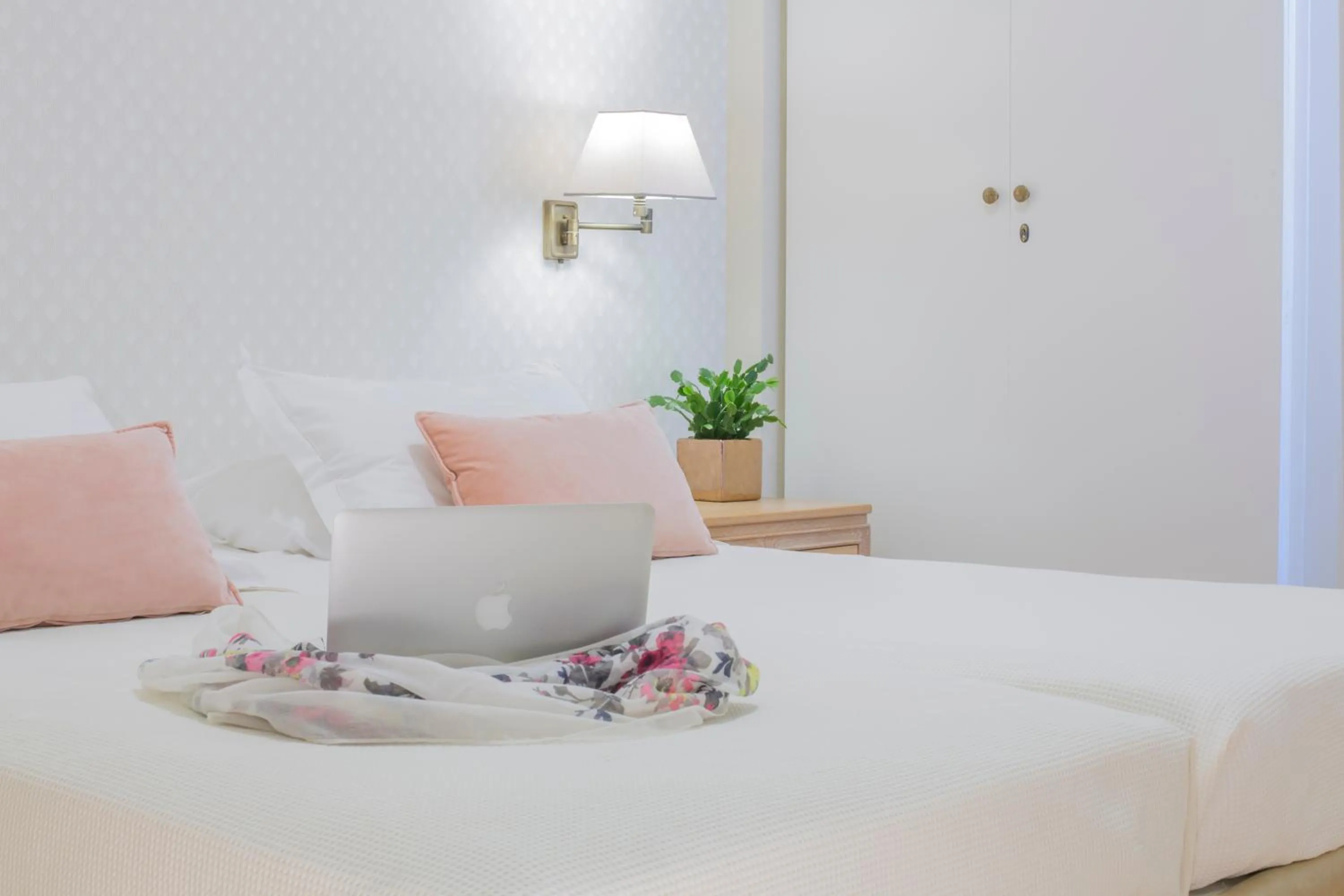 Bed in Delice Hotel - Family Apartments