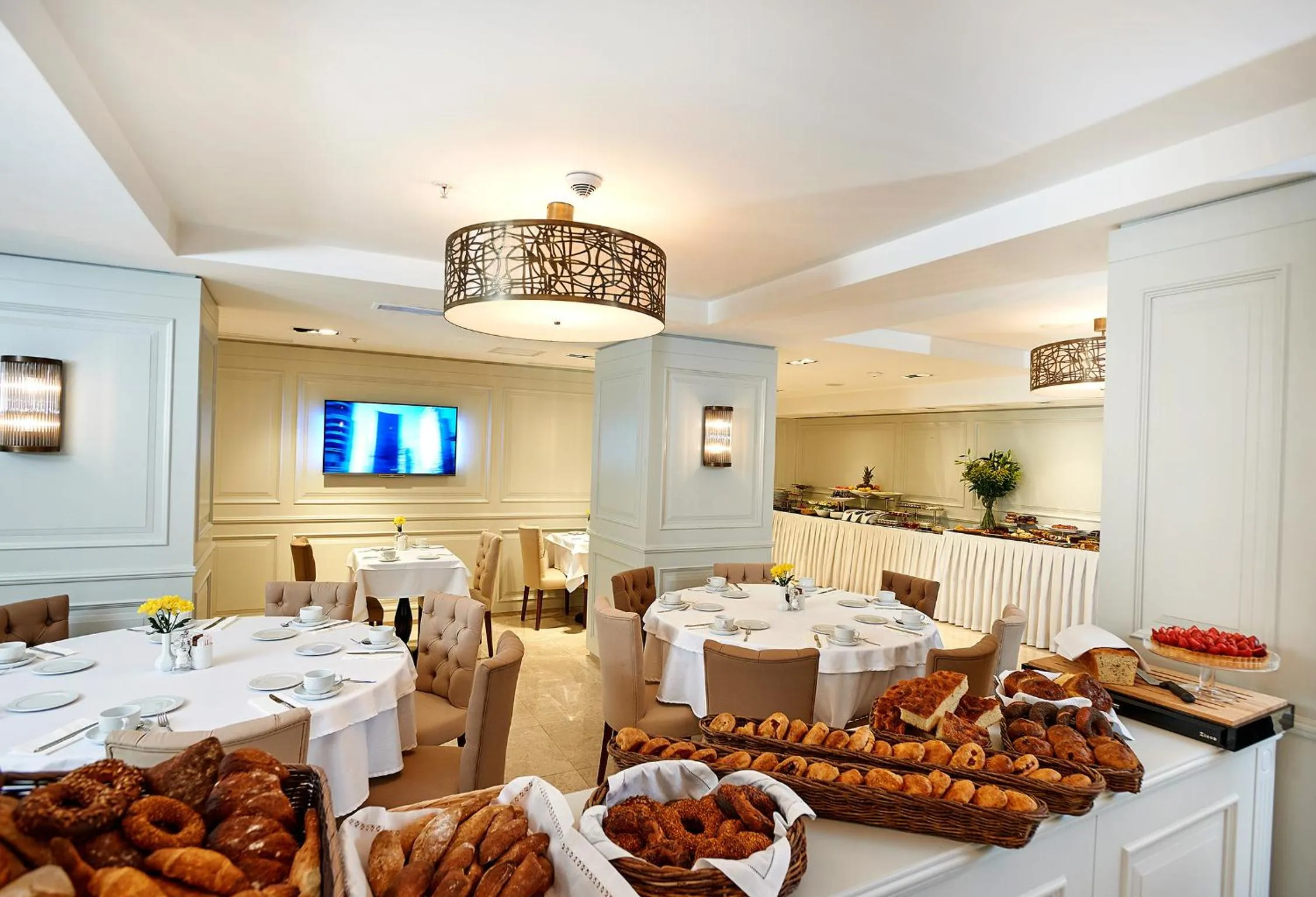 Restaurant/places to eat in Renata Boutique Hotel Sisli