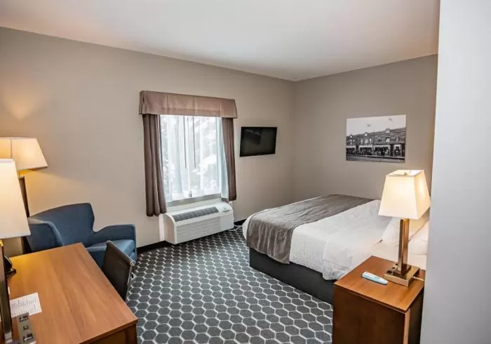 Carman Blue Crescent Hotel