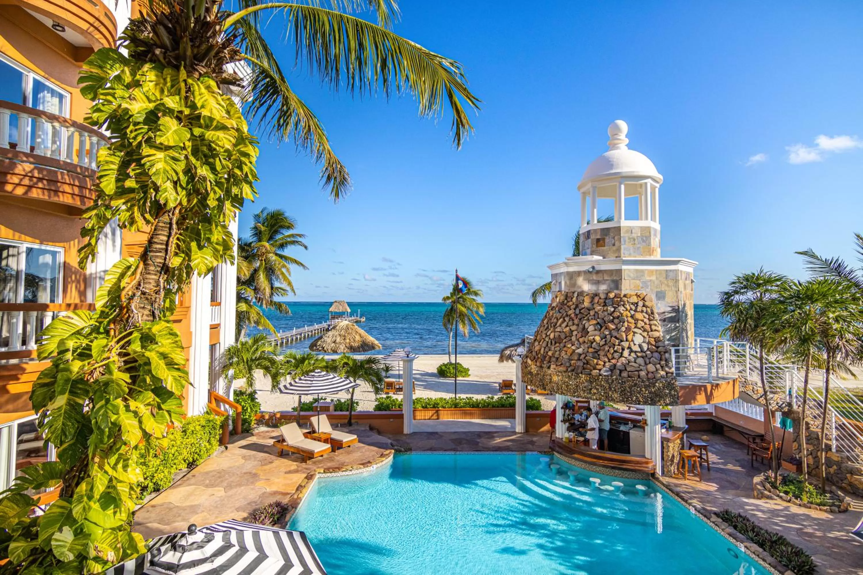 Day in Lighthouse Beach Villas