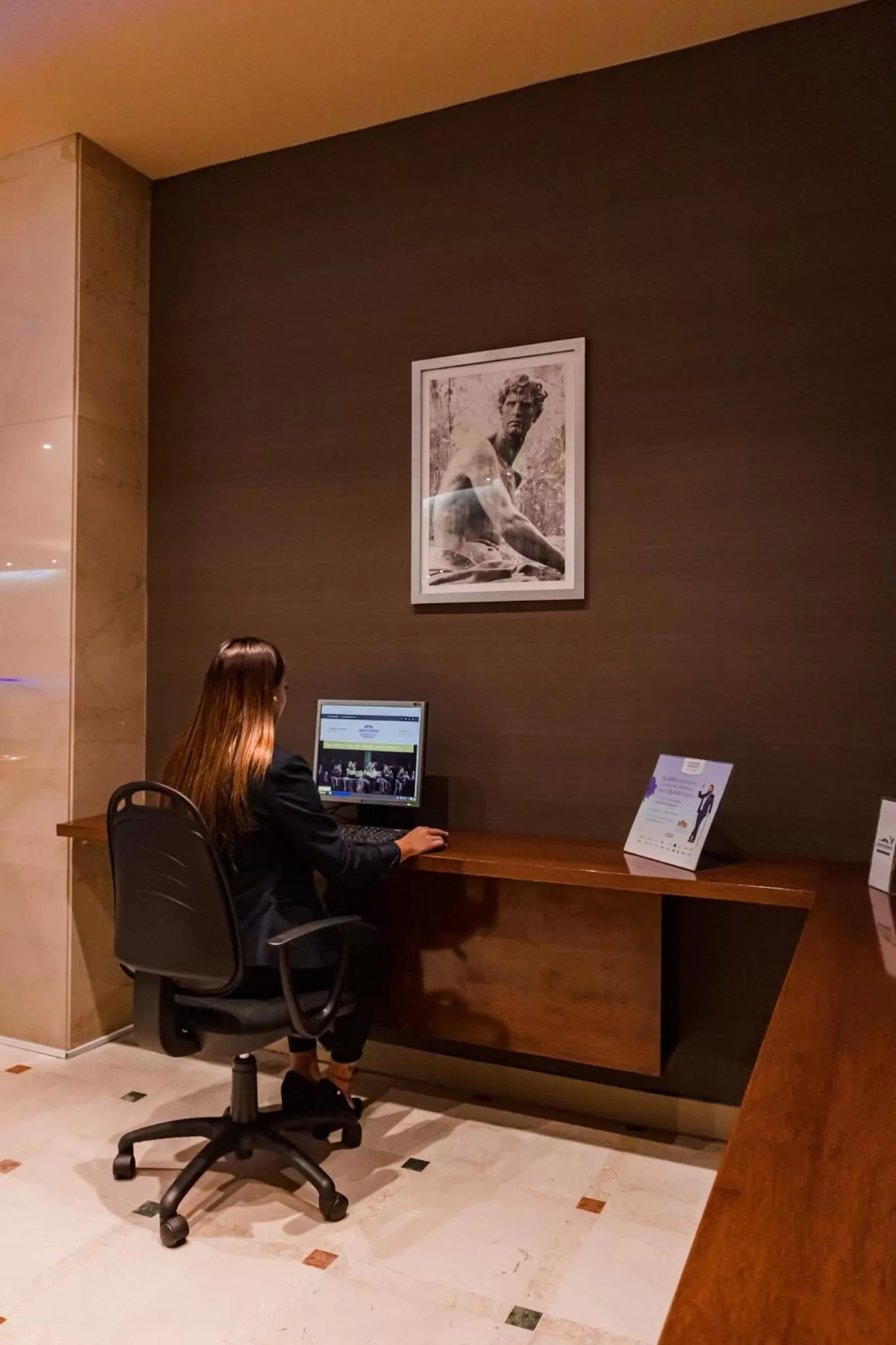 hair dresser in Howard Johnson Plaza by Wyndham Buenos Aires Florida Street