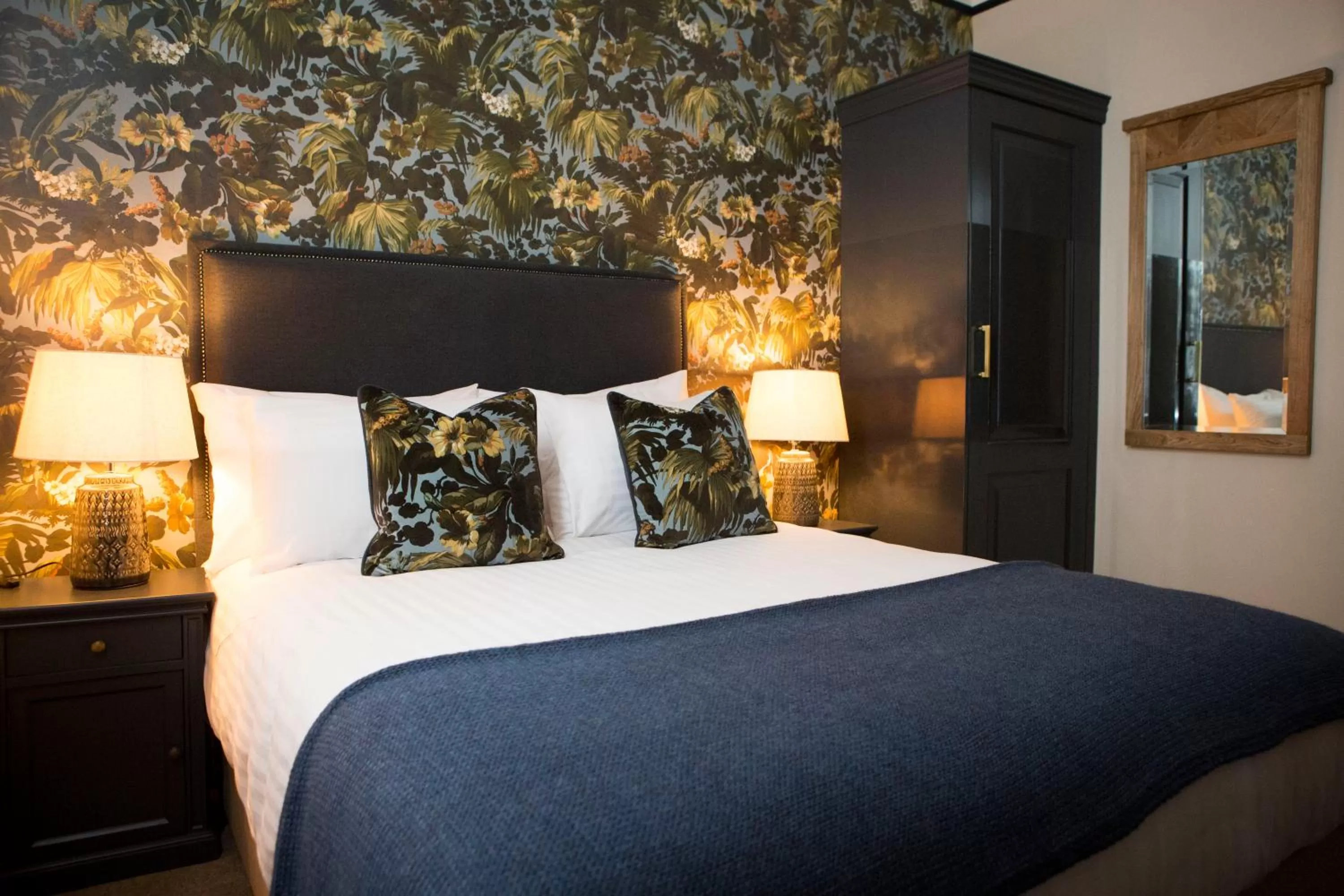 Bed in Wynnstay Arms, Ruabon, Wrexham