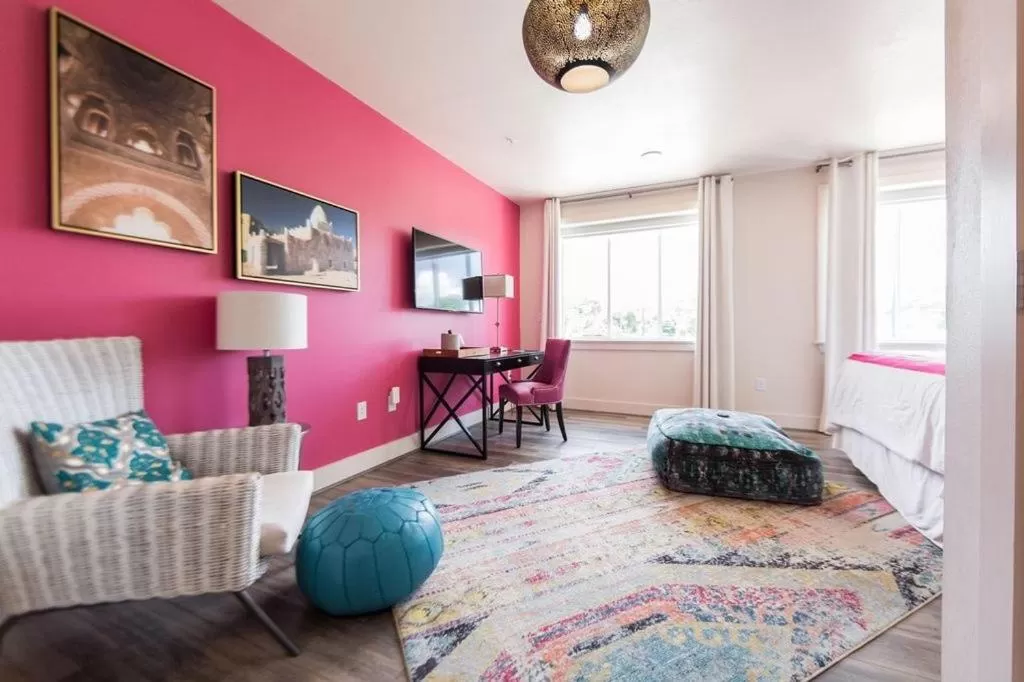 Bed in The Bishop Arts Hotel by Qresorts