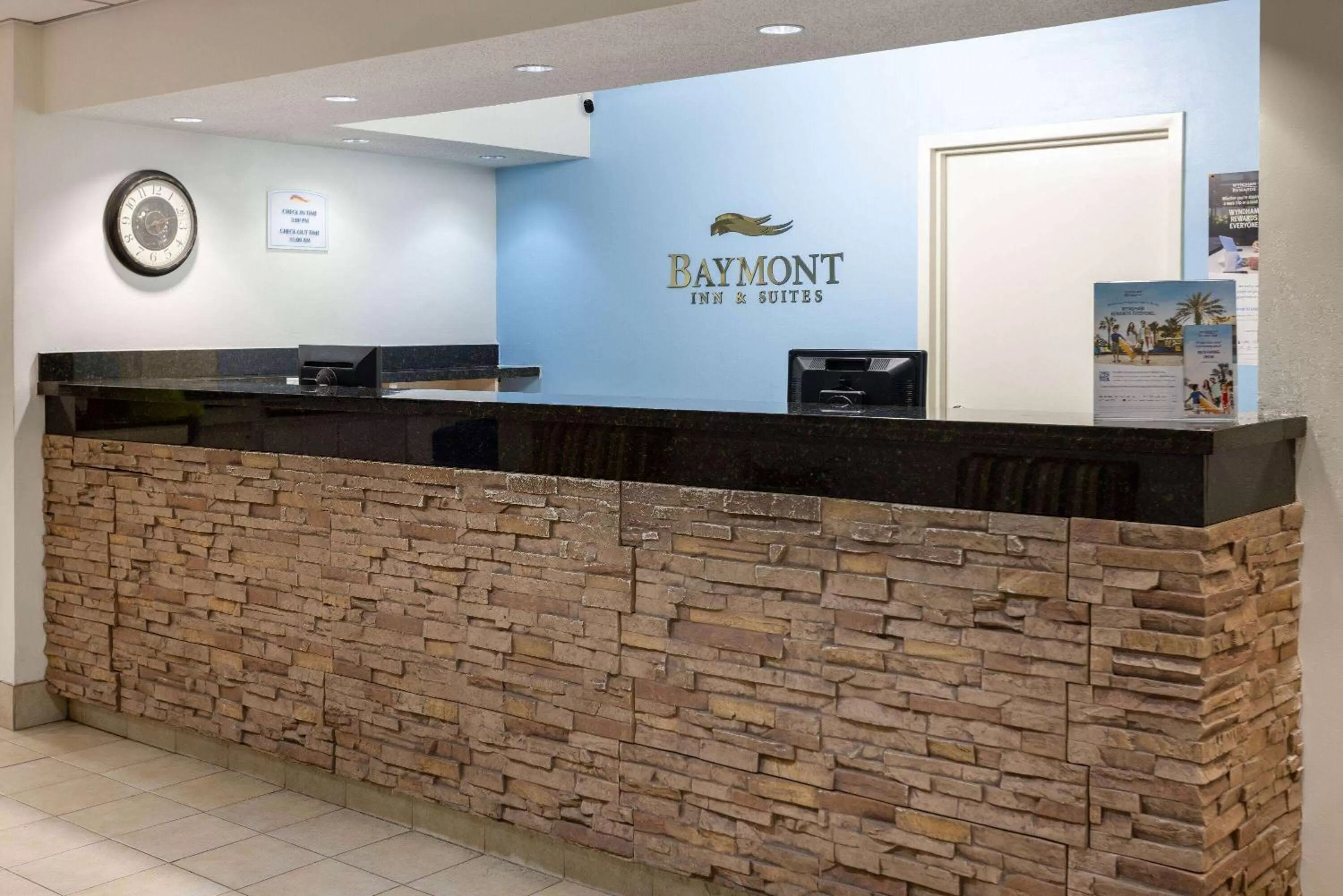 Lobby or reception in Baymont by Wyndham Camp Lejeune