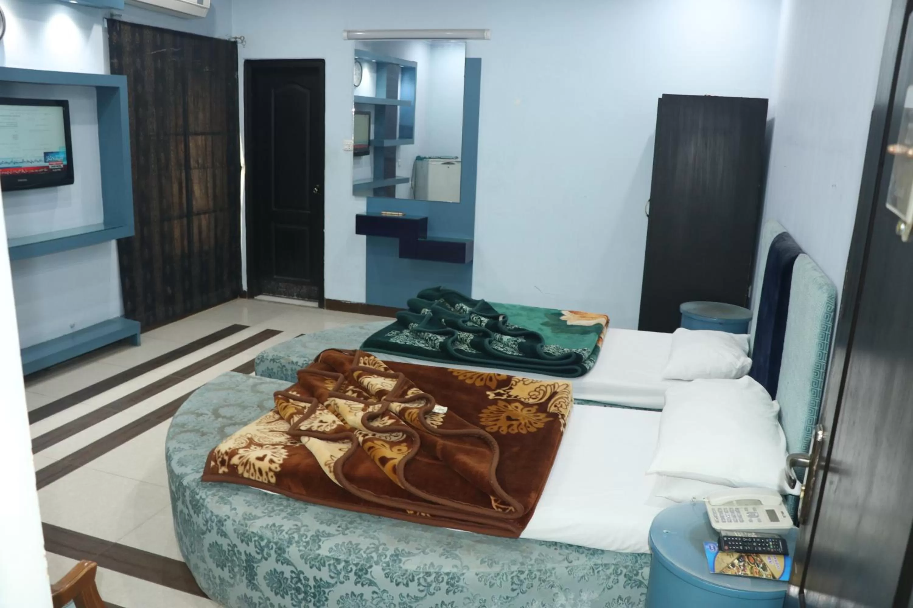 Photo of the whole room in Hotel Grace inn