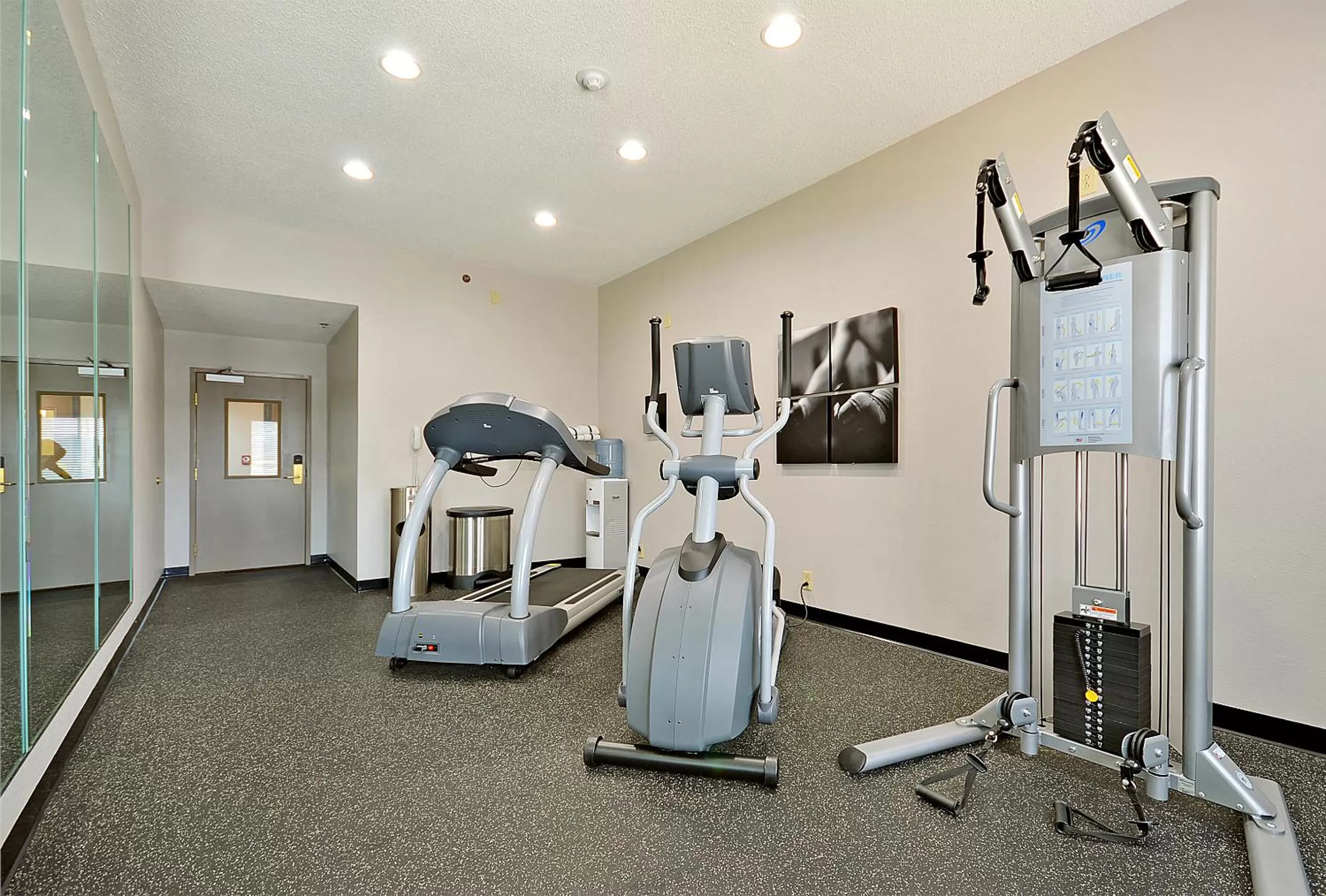 Fitness centre/facilities in Country Inn & Suites By Radisson, Charleston North, SC