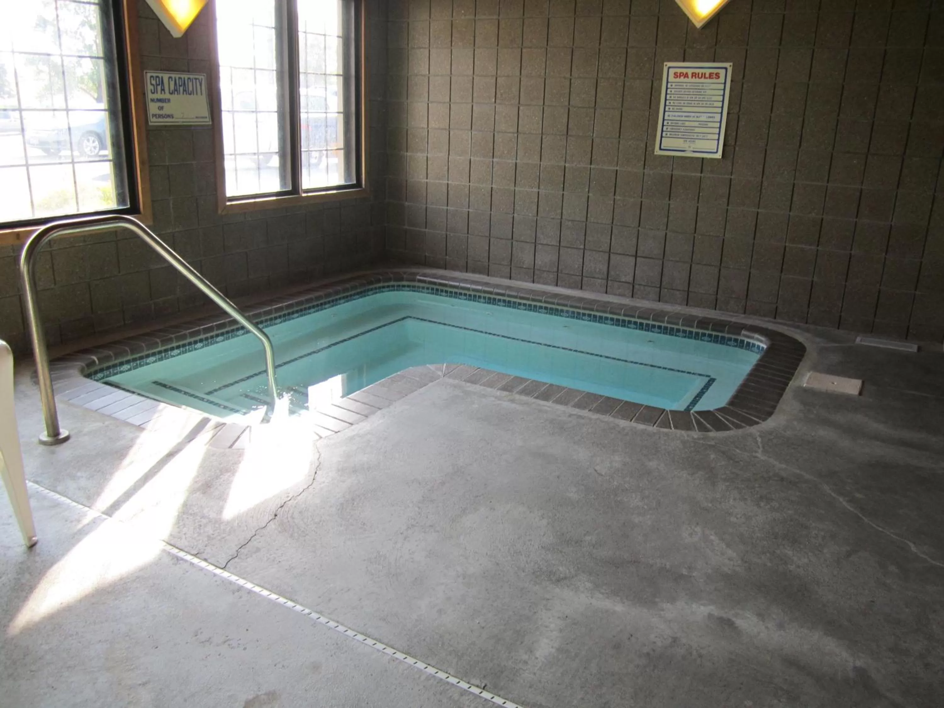 Property building in Americas Best Value Inn Sauk Centre