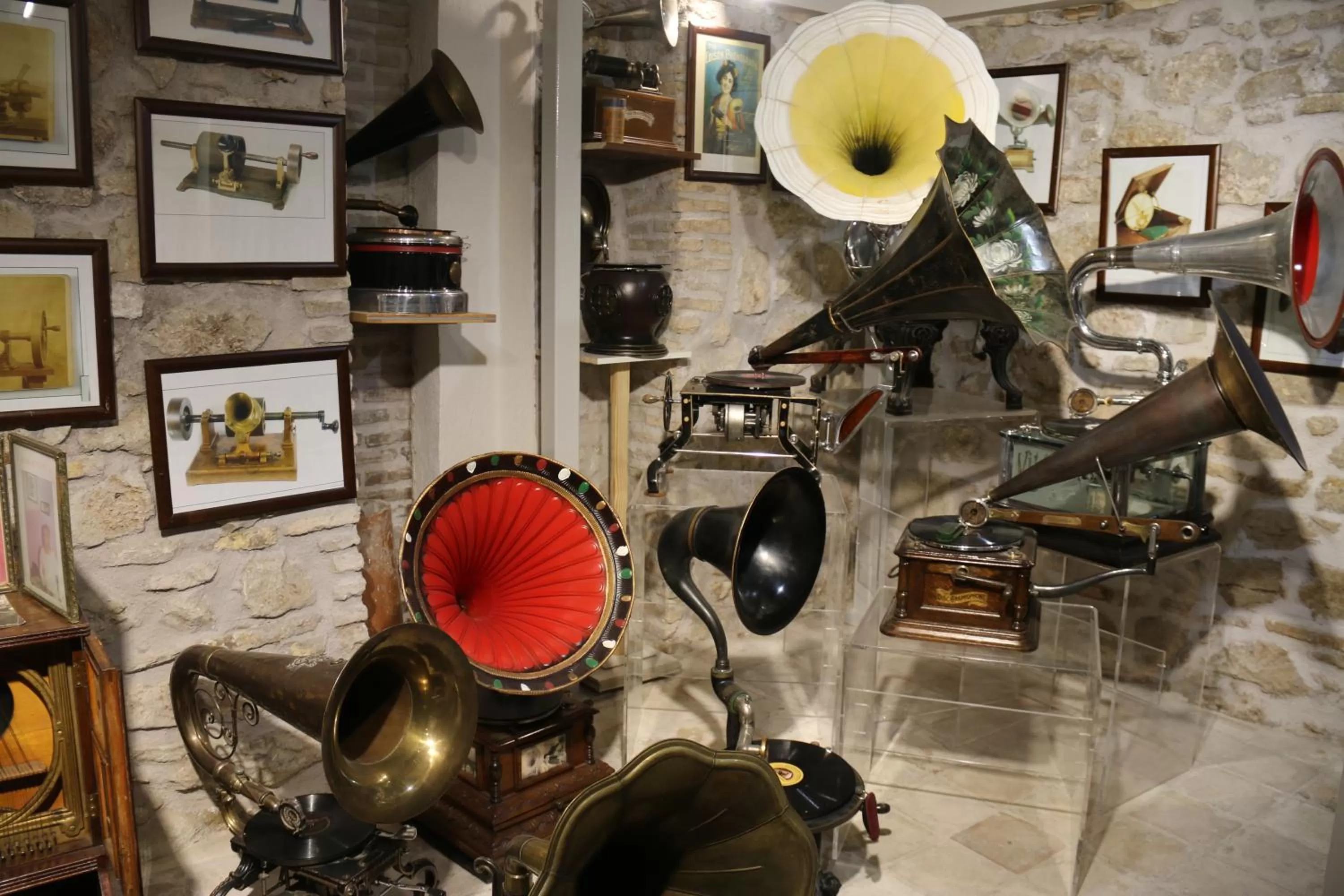 Decorative detail in Sweet Home Hotel