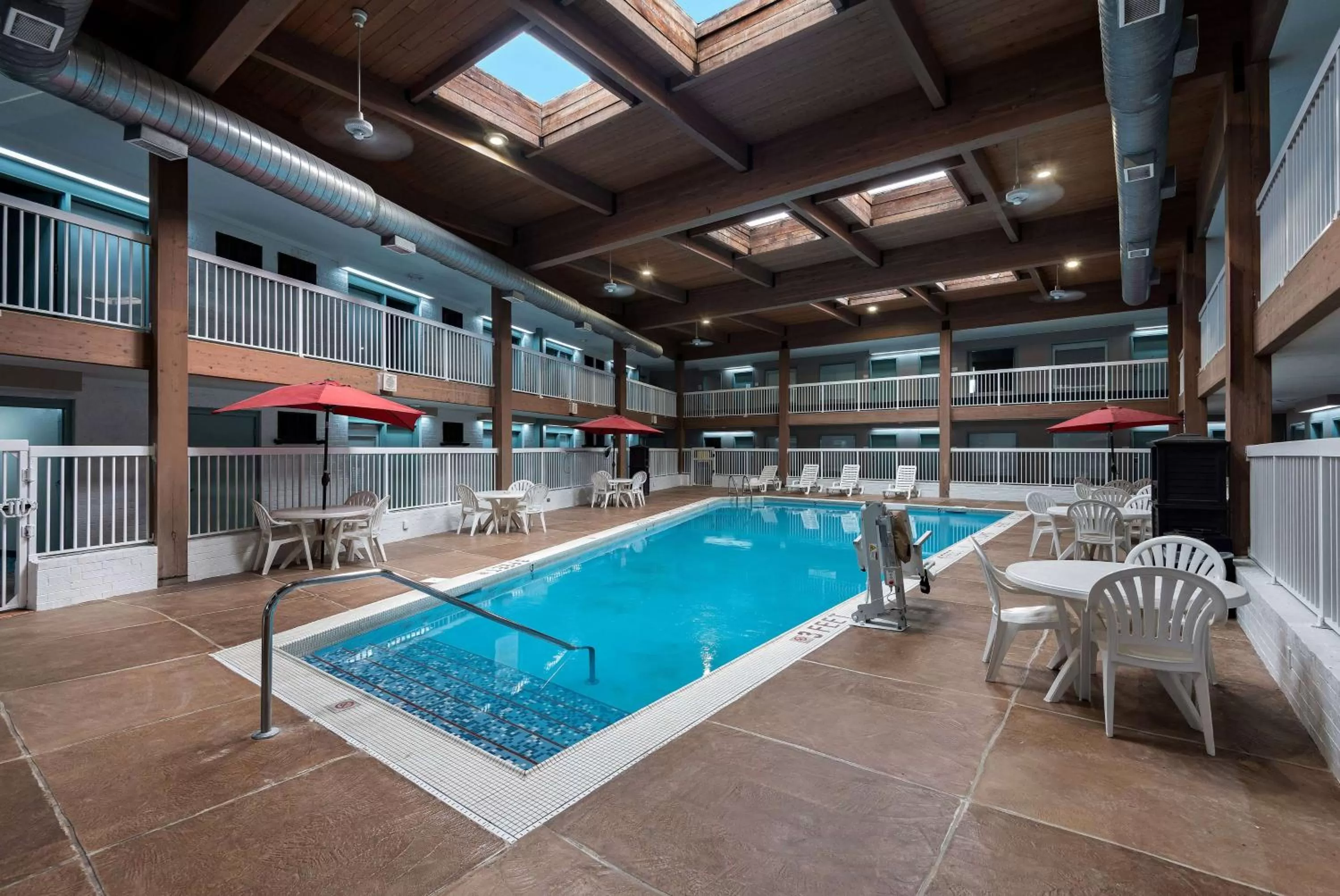 Swimming pool in Wyndham Garden Ankeny