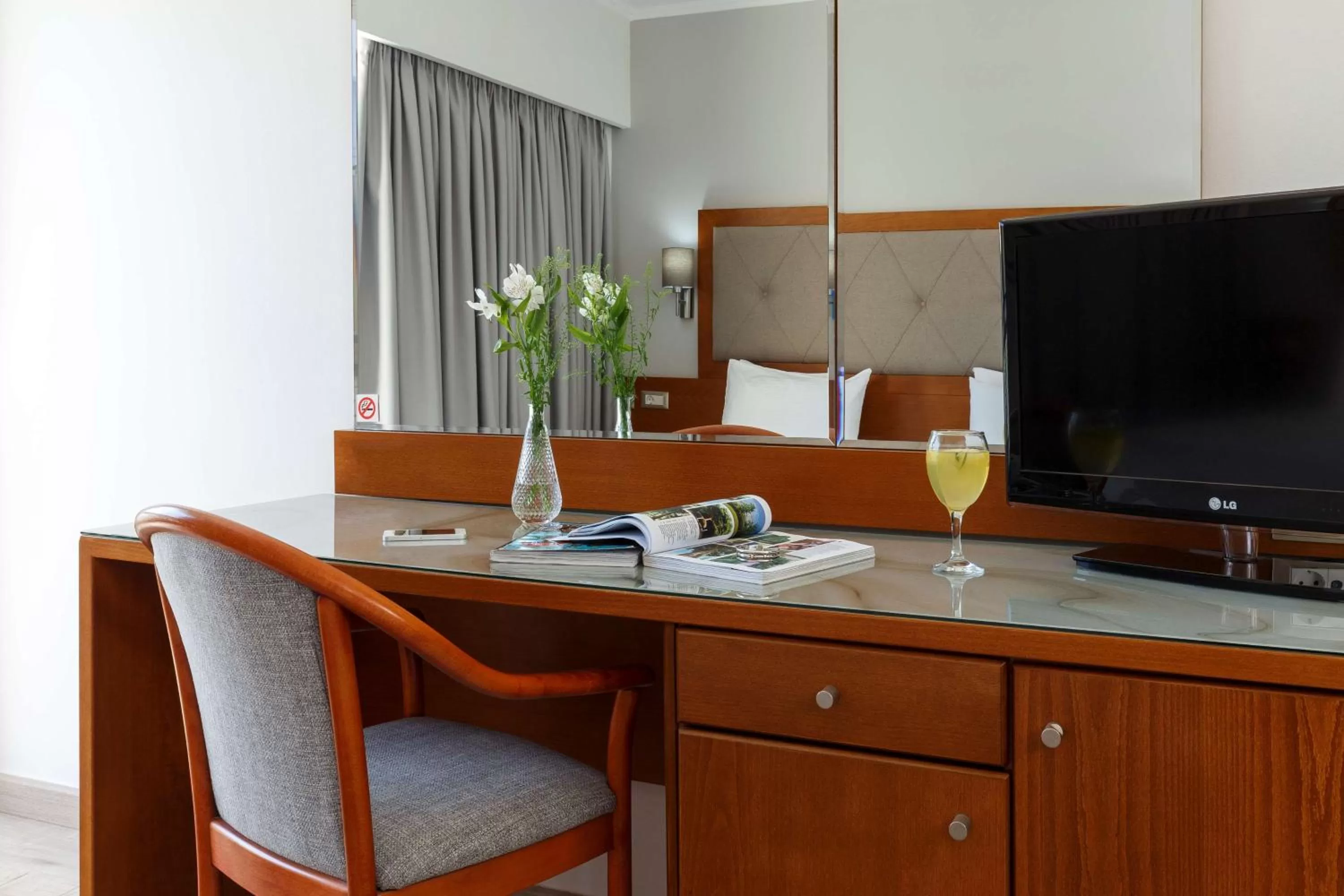 Photo of the whole room in Best Western Plus Hotel Plaza