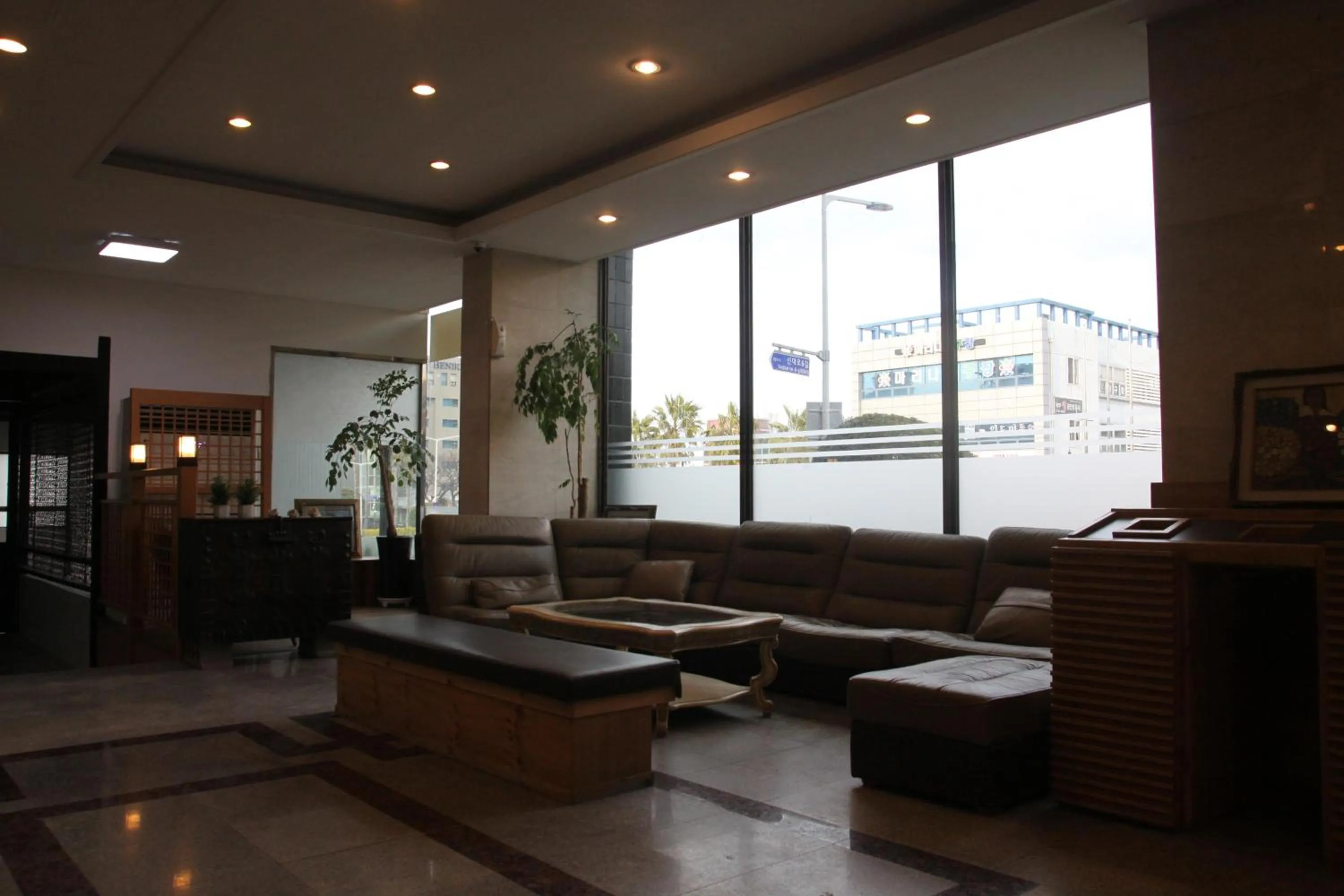 Lobby/Reception in Miju Hotel