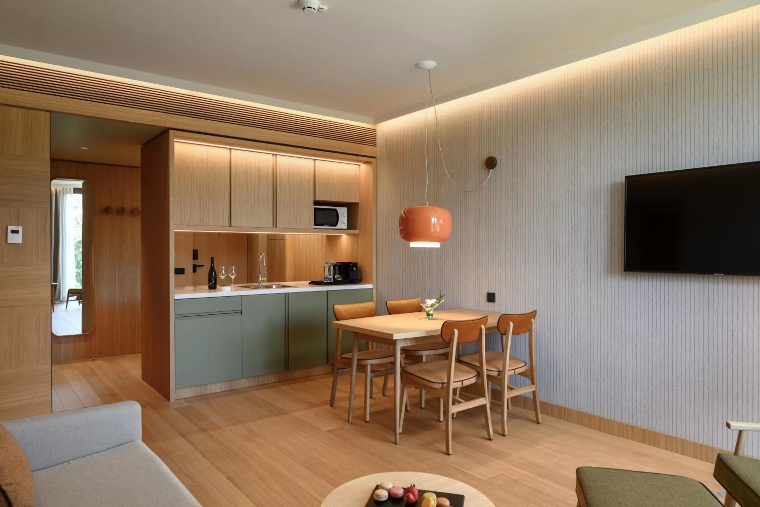 Photo of the whole room in Four Points by Sheraton Ljubljana Mons