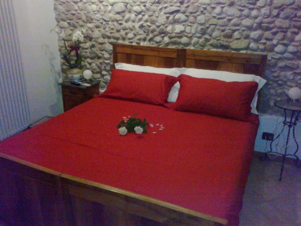 Bed in B&B Corte Alfier