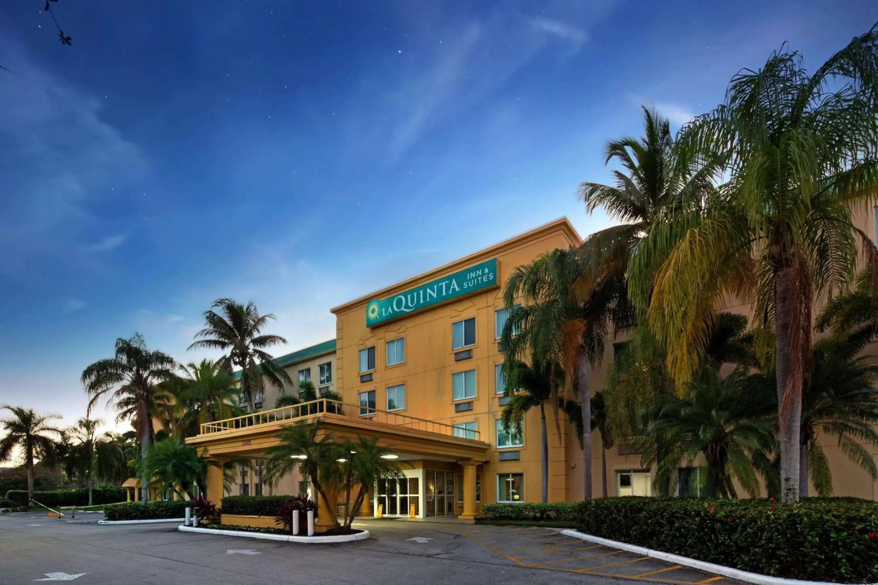 La Quinta Inn & Suites by Wyndham Sawgrass La Quinta Inn & Suites by Wyndham Sawgrass