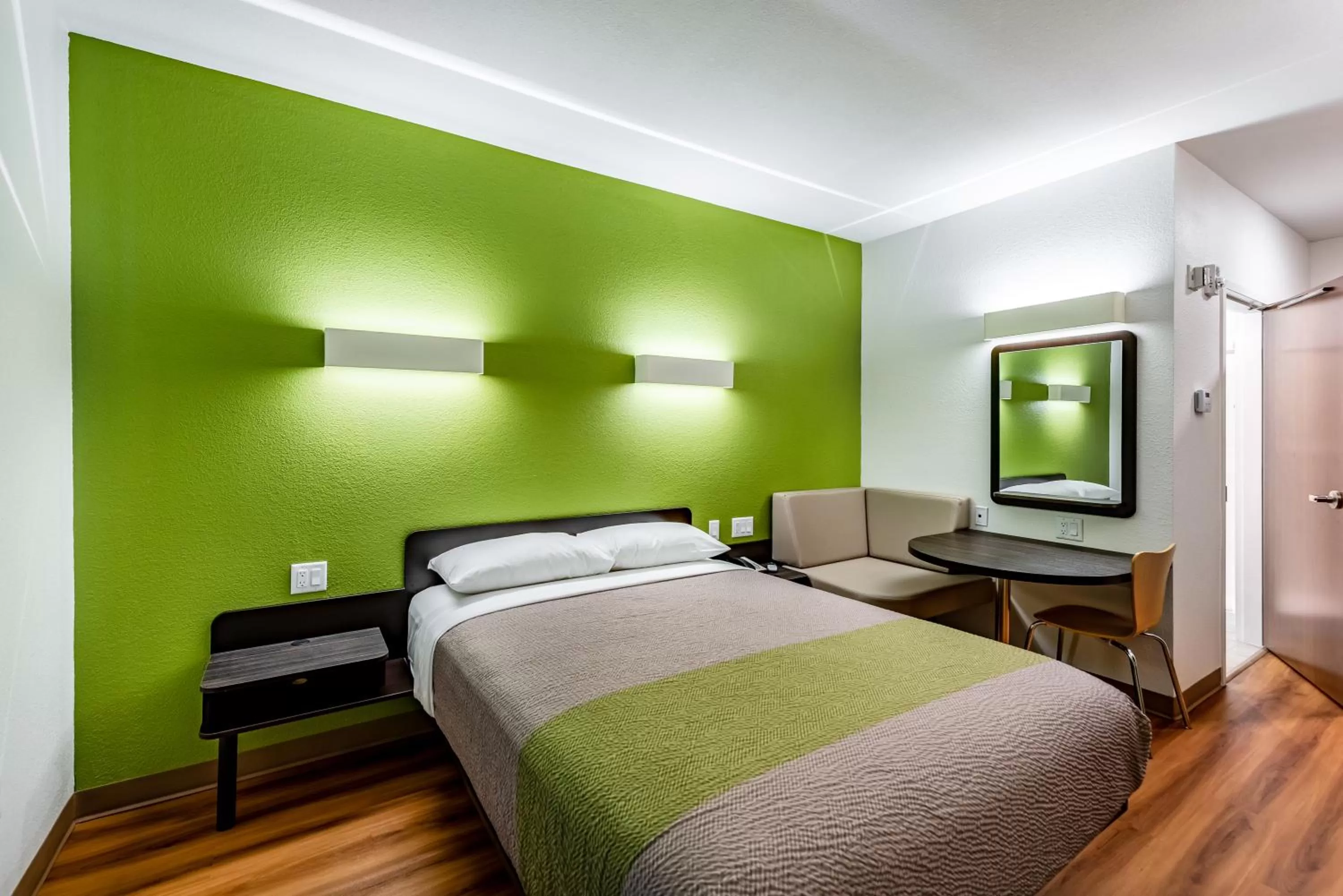 Bed in Motel 6-Mankato, MN