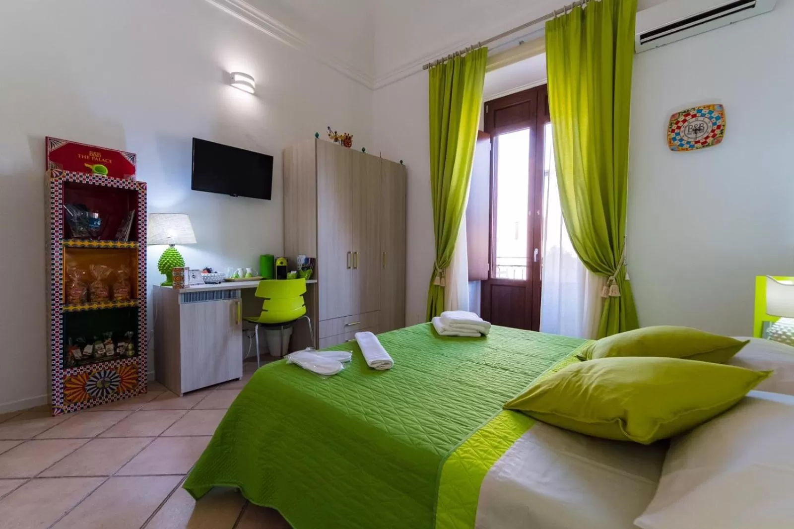 Bedroom, Bed in THE PALACE B&B and Apartments