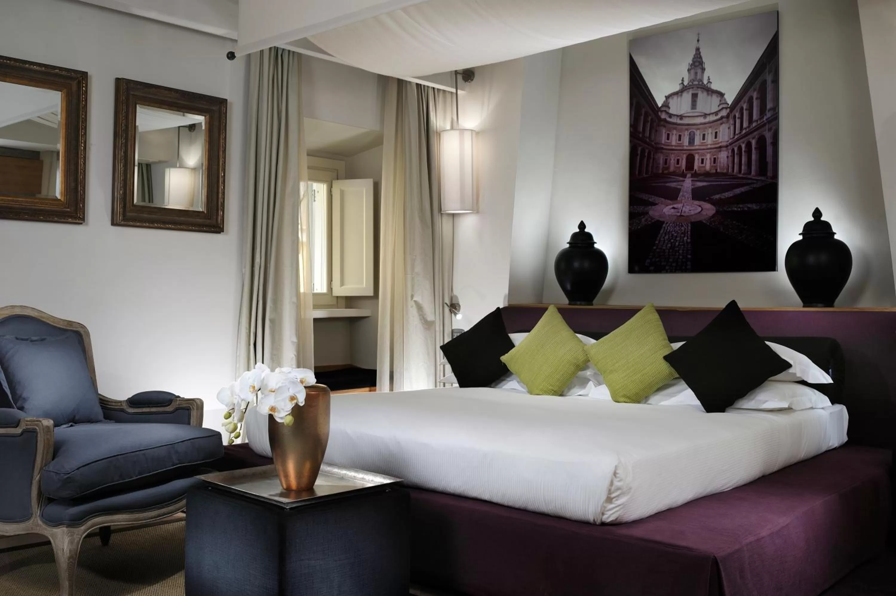 Deluxe Studio in Mario De' Fiori 37