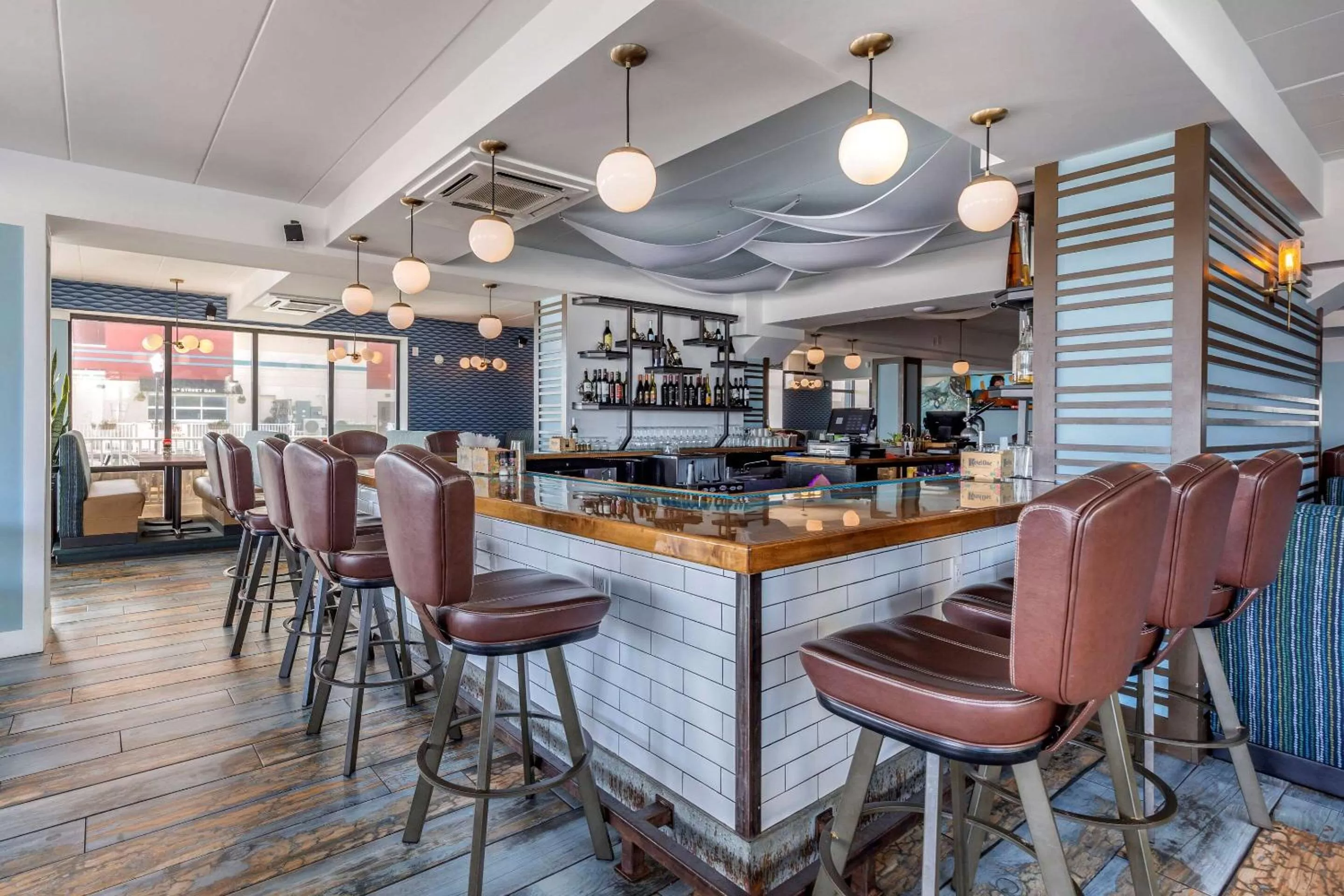 Restaurant/places to eat in Quality Inn Boardwalk