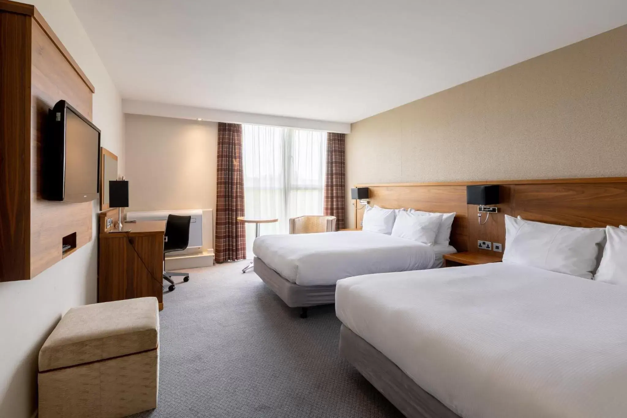 Standard Double Room with Two Double Beds and Minifridge in Holiday Inn Newcastle Gosforth Park by IHG Standard Double Room with Two Double Beds and Minifridge in Holiday Inn Newcastle Gosforth Park by IHG