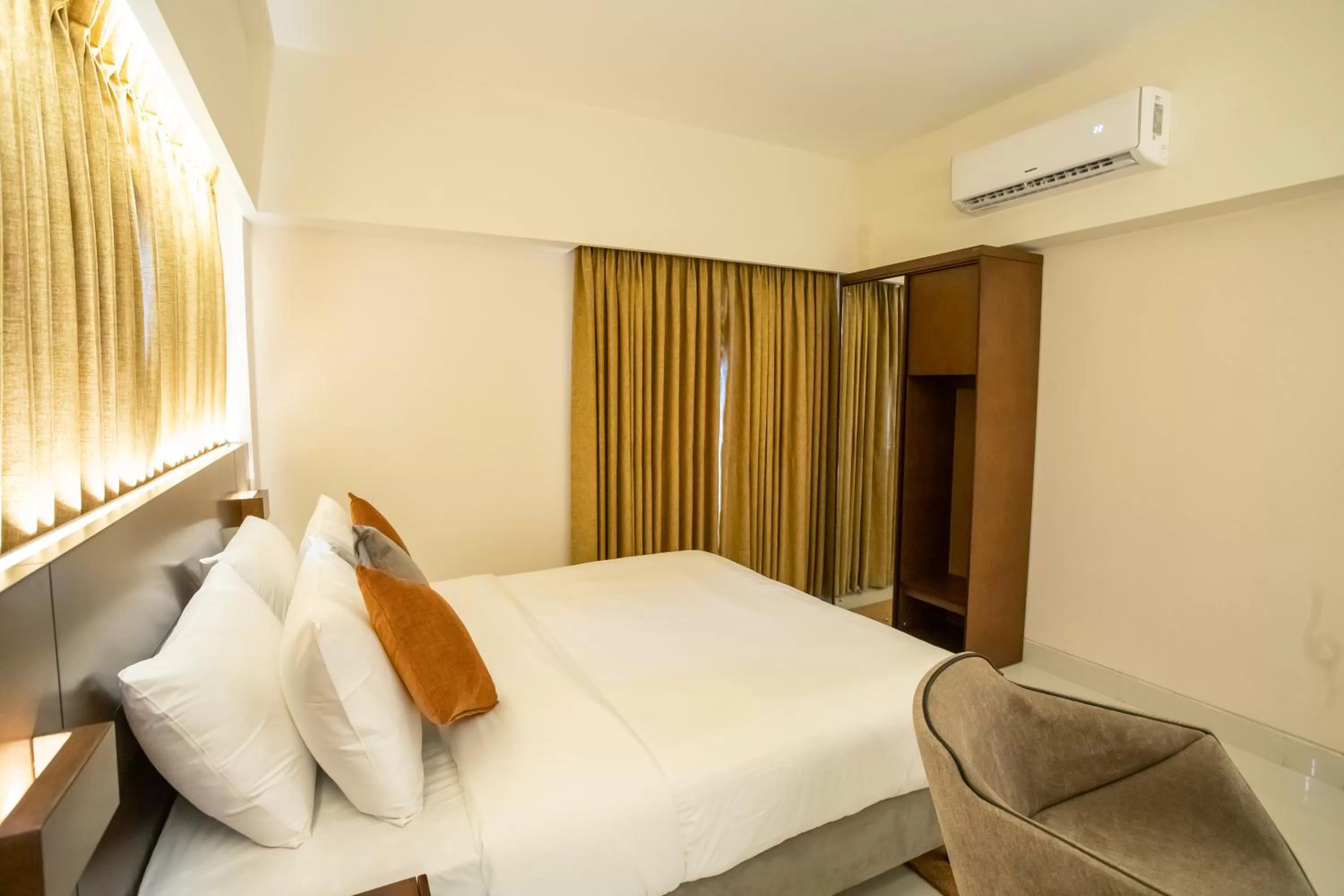 Bed in Jatra Flagship Khulna City Centre