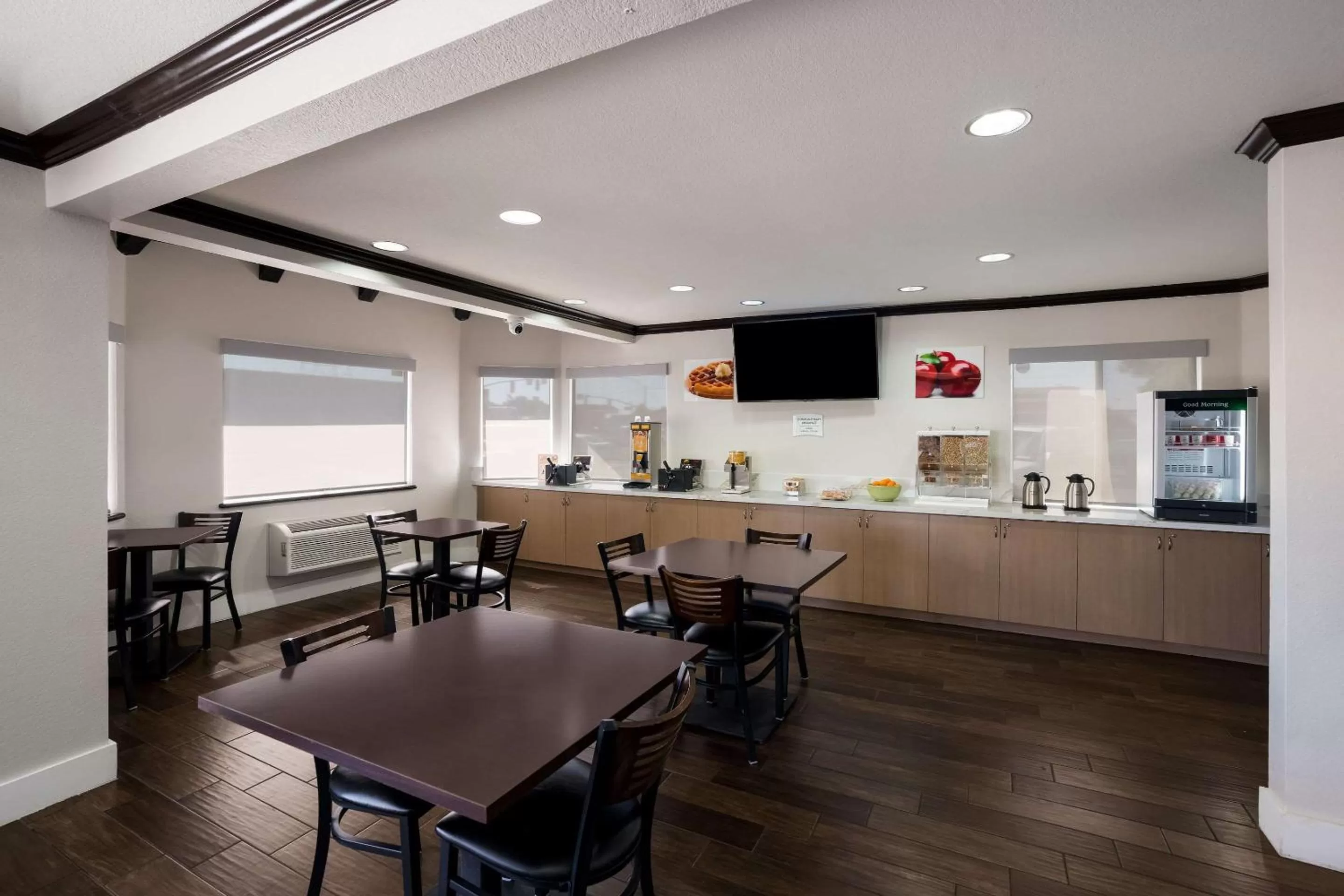 Breakfast in Quality Inn Elk Grove-Sacramento