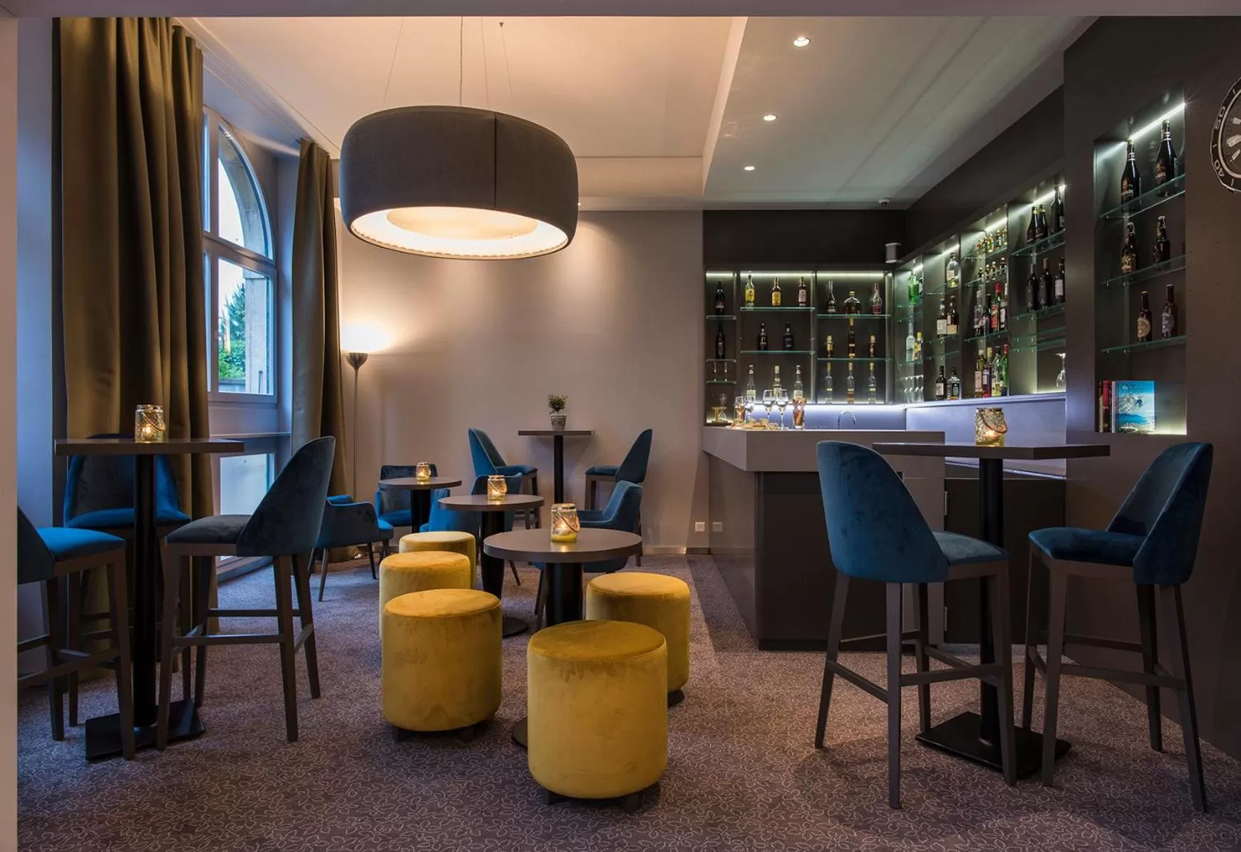 Lounge or bar in Hôtel du Théâtre, Boutique Hôtel