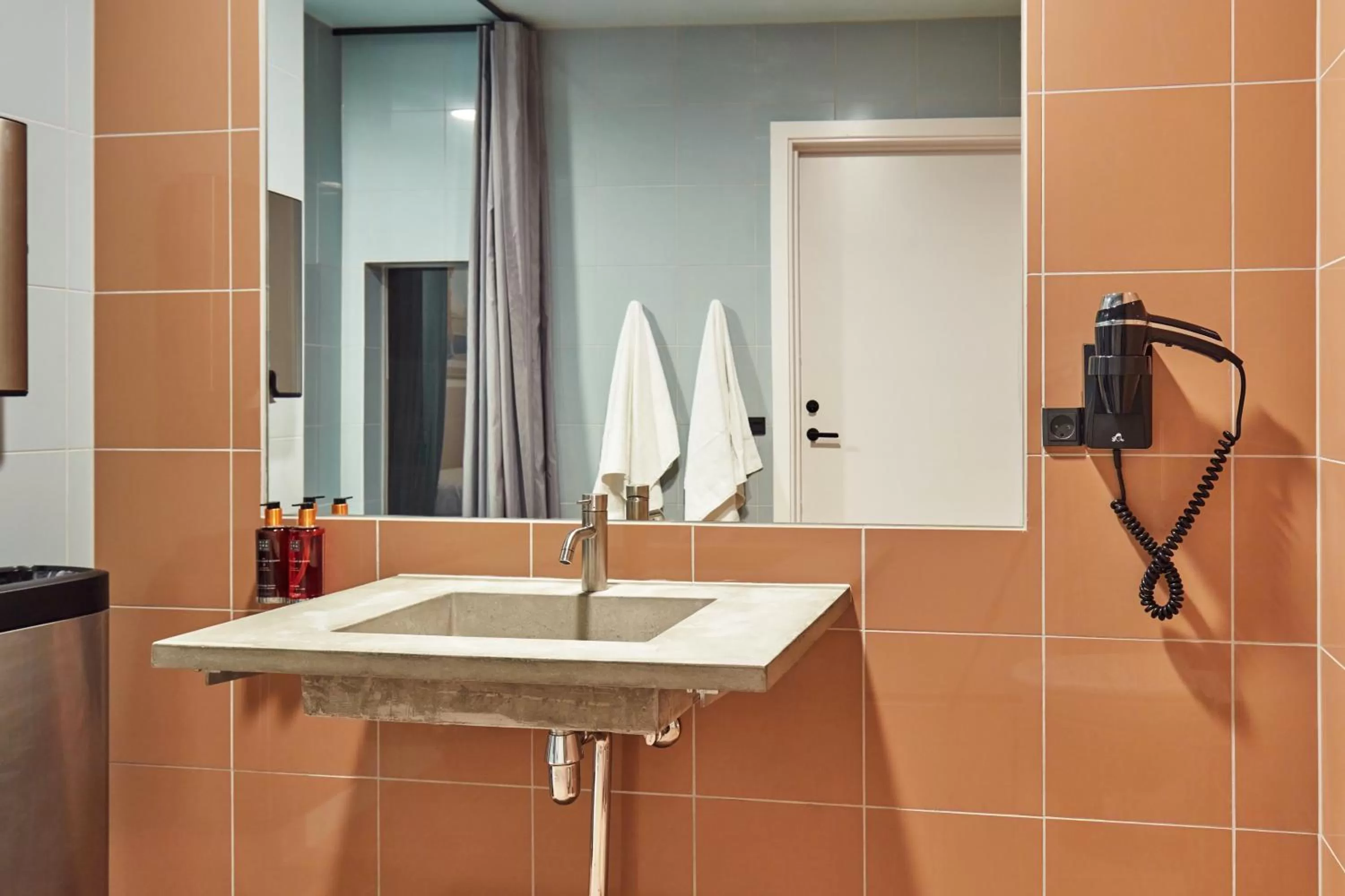 Bathroom in CityHub Copenhagen