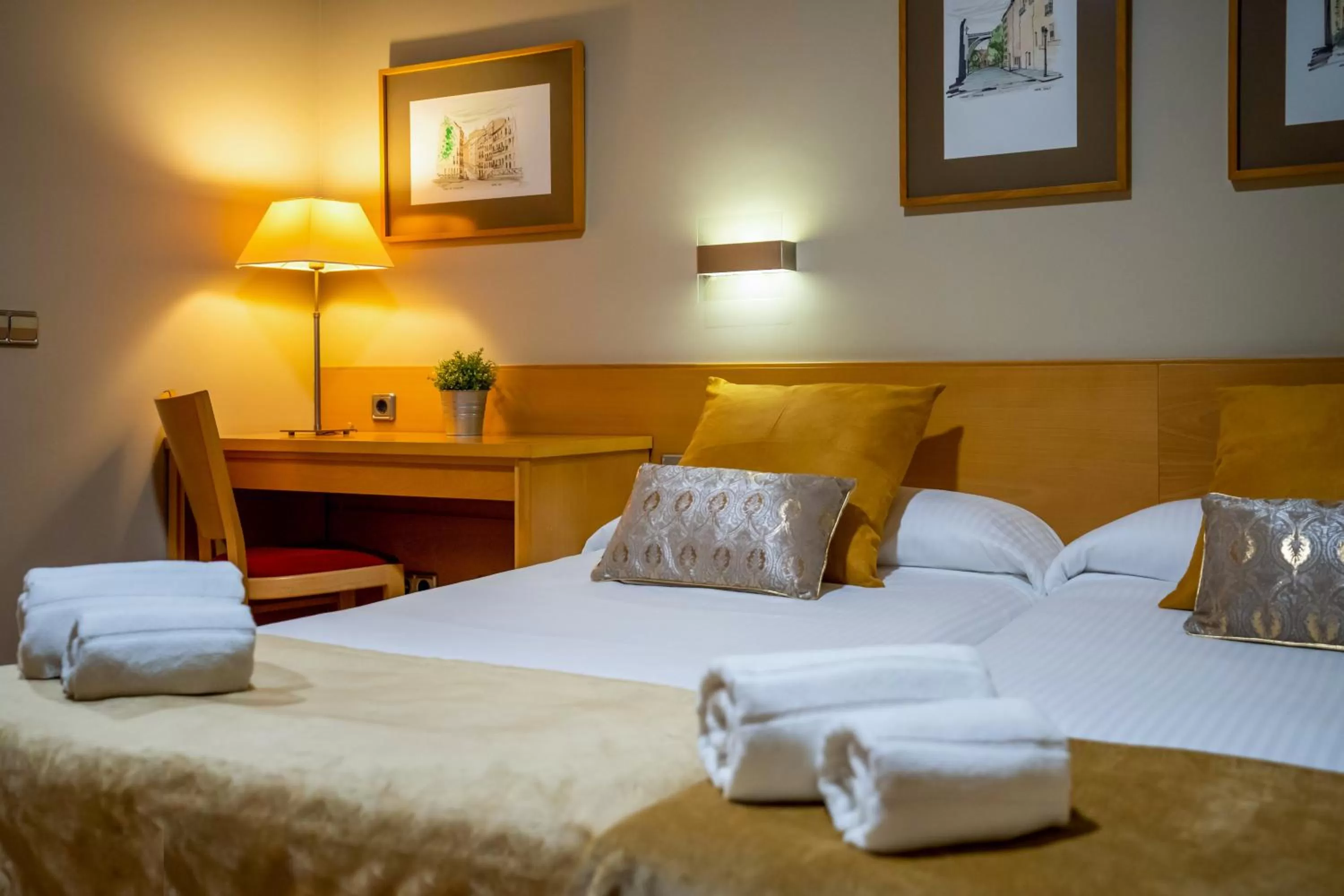 Bedroom, Bed in Victoria 4 Puerta del Sol