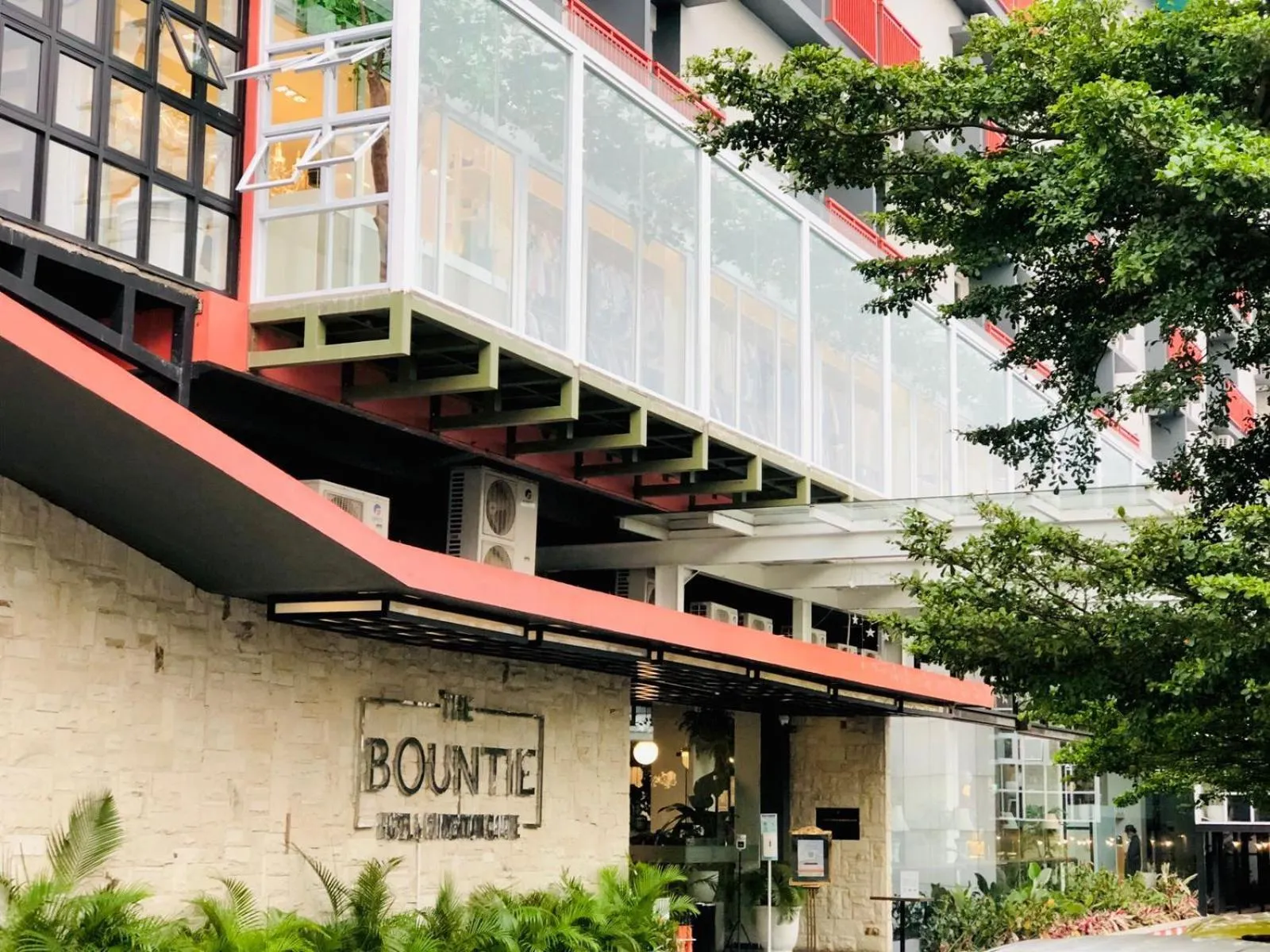 The Bountie Hotel and Convention Centre Sukabumi