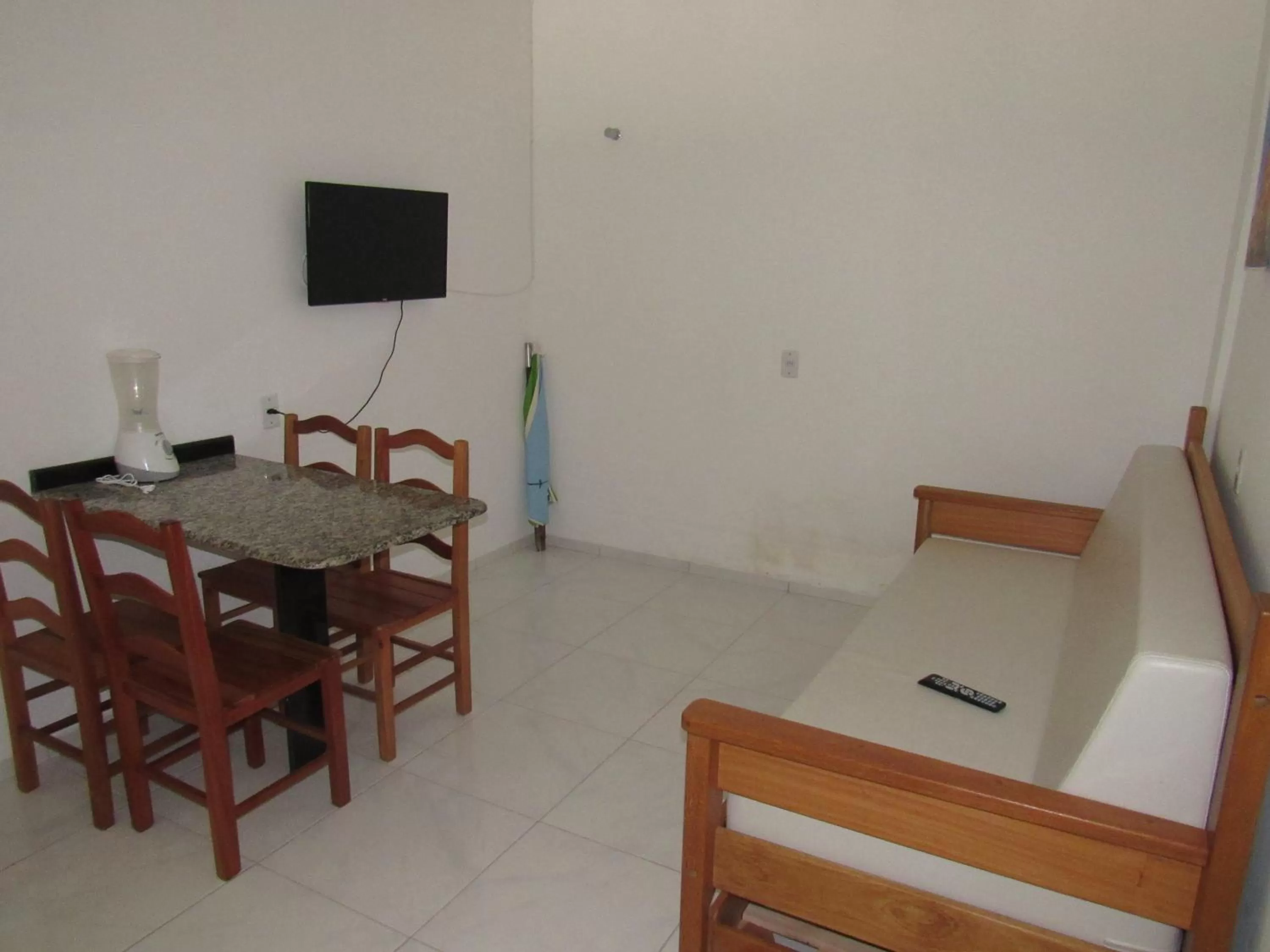 TV and multimedia in Pousada Recanto da Barra