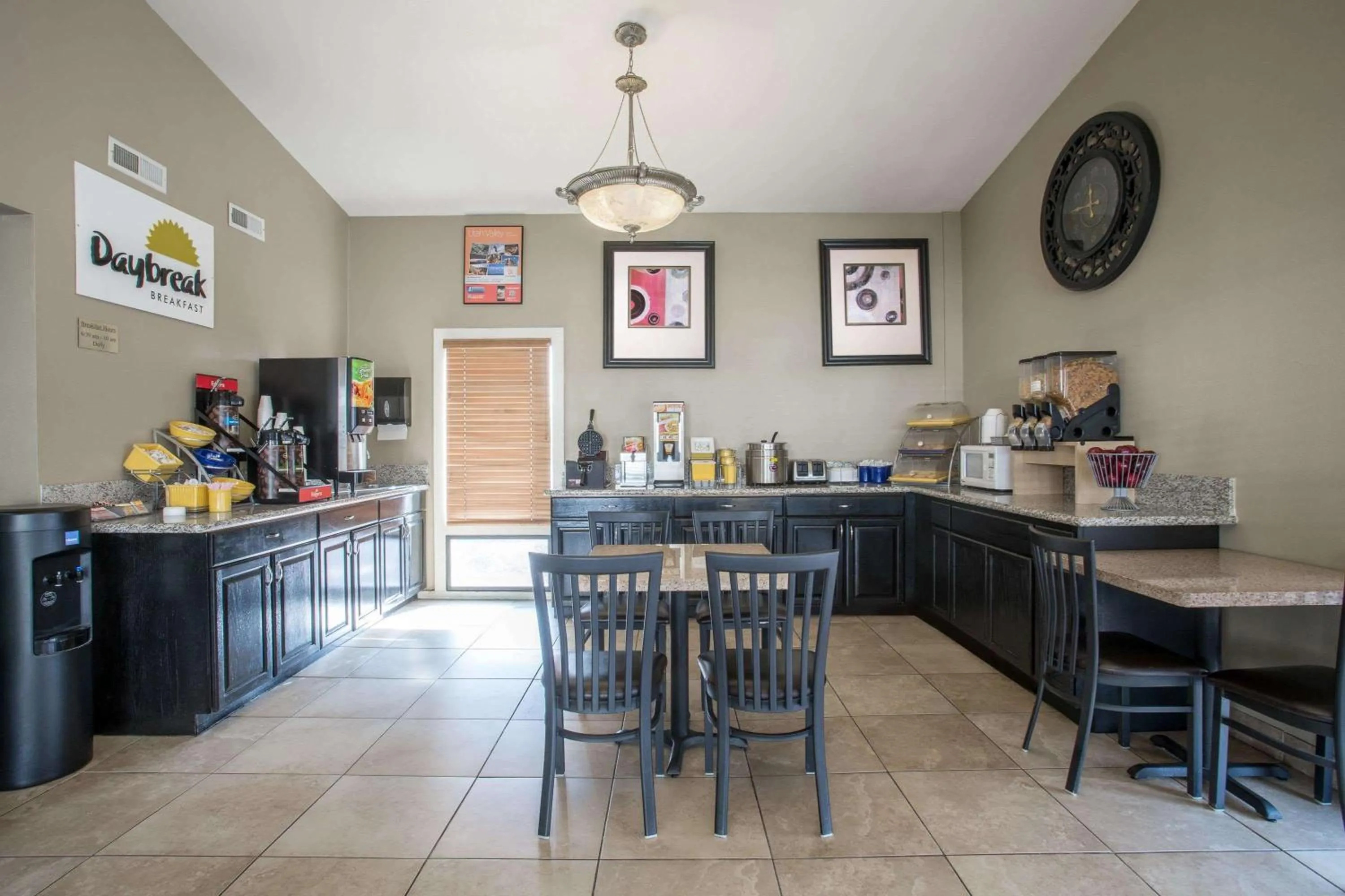 Restaurant/places to eat in Days Inn by Wyndham Provo