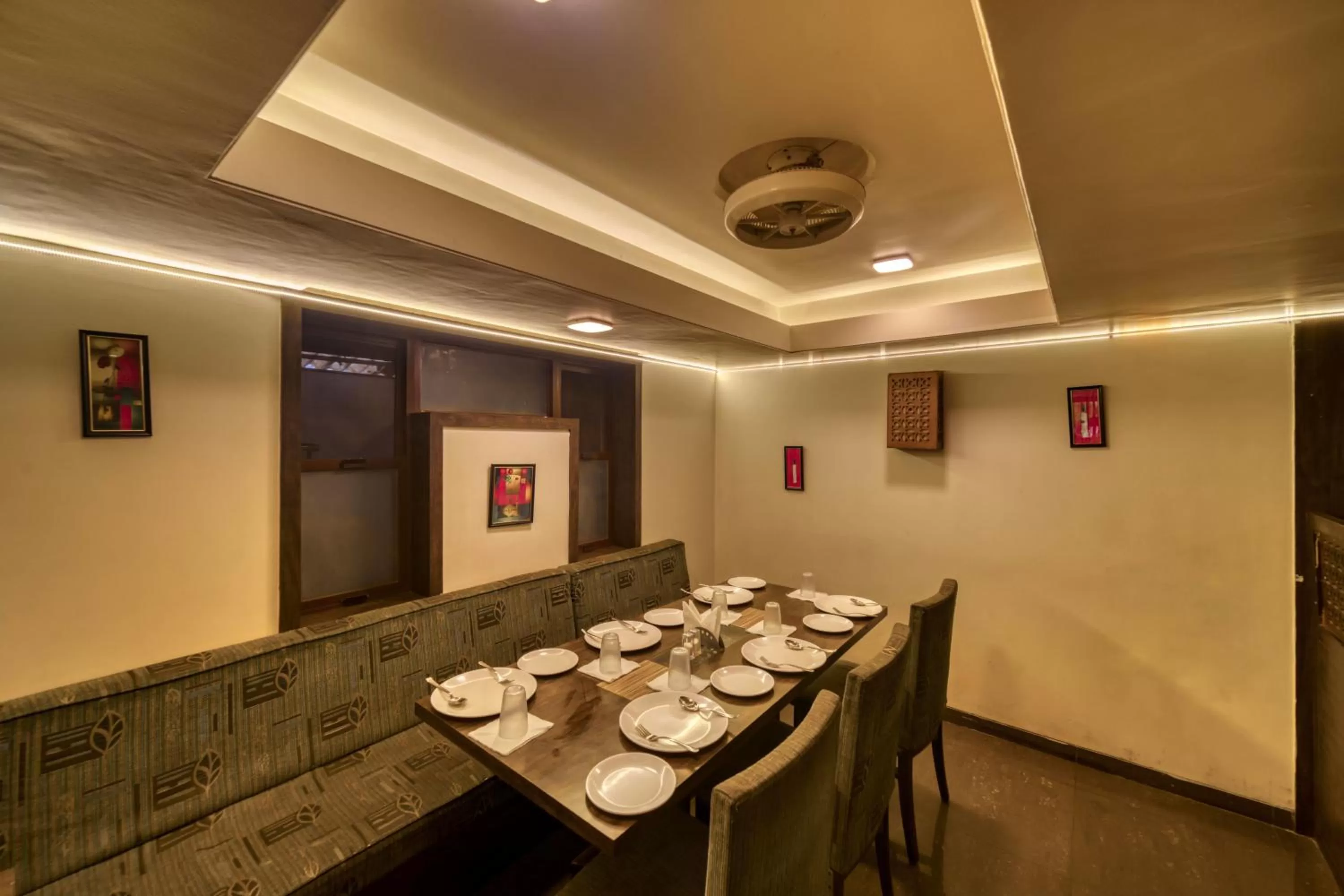 Restaurant/places to eat in Hotel Ashwin Igatpuri, Pure Veg & Jain Food