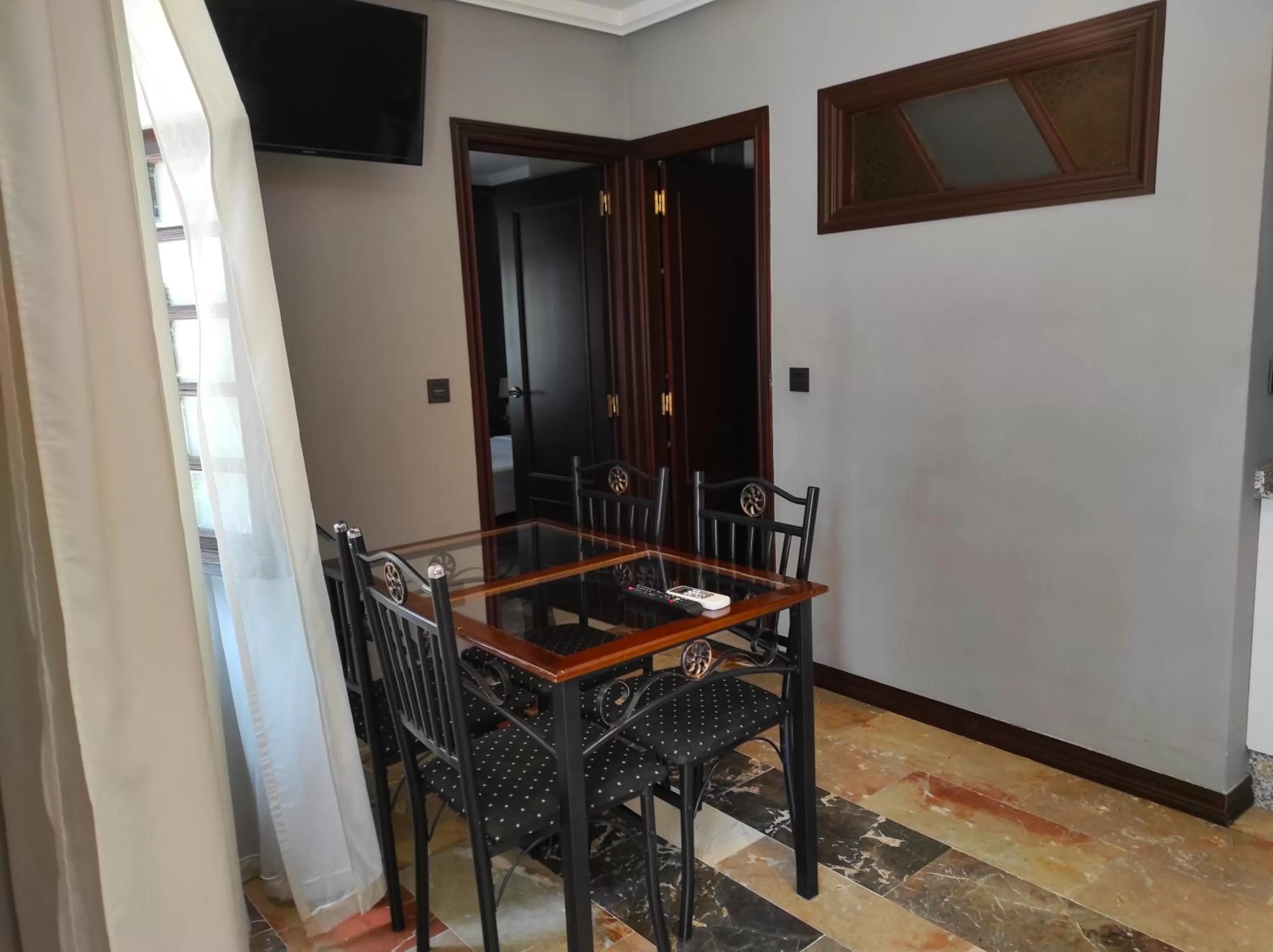 Apartamentos Gaudi Style